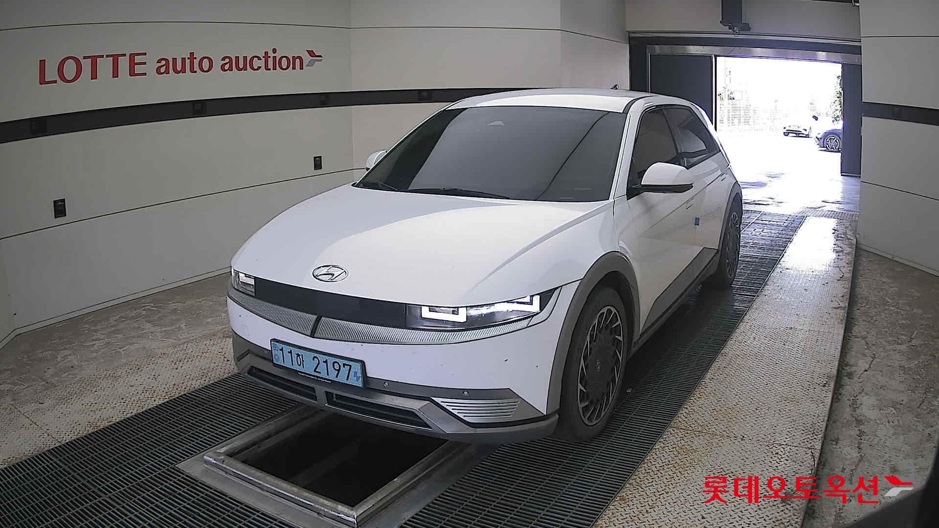 2022 - hyundai ioniq