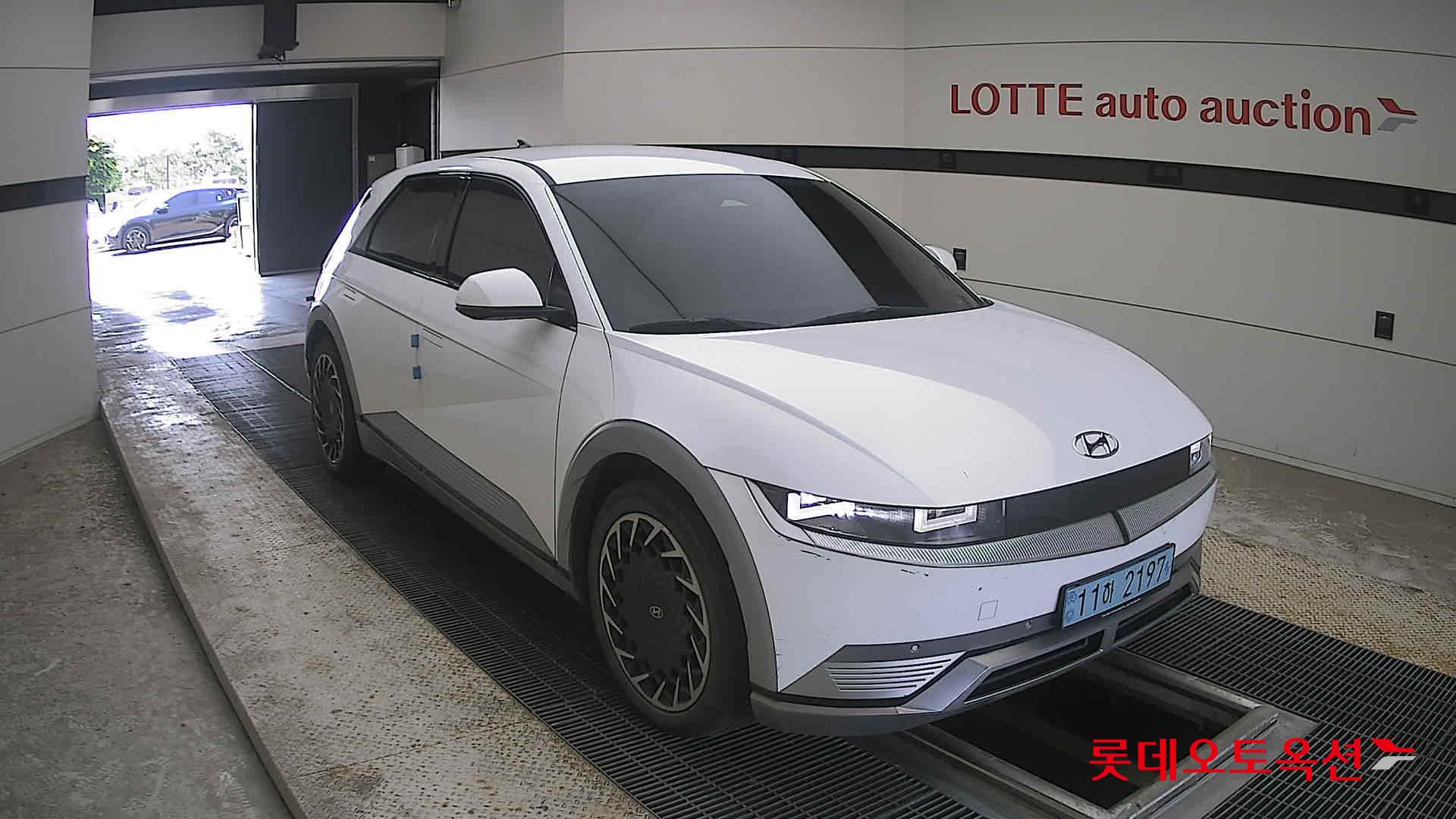 2022 - hyundai ioniq