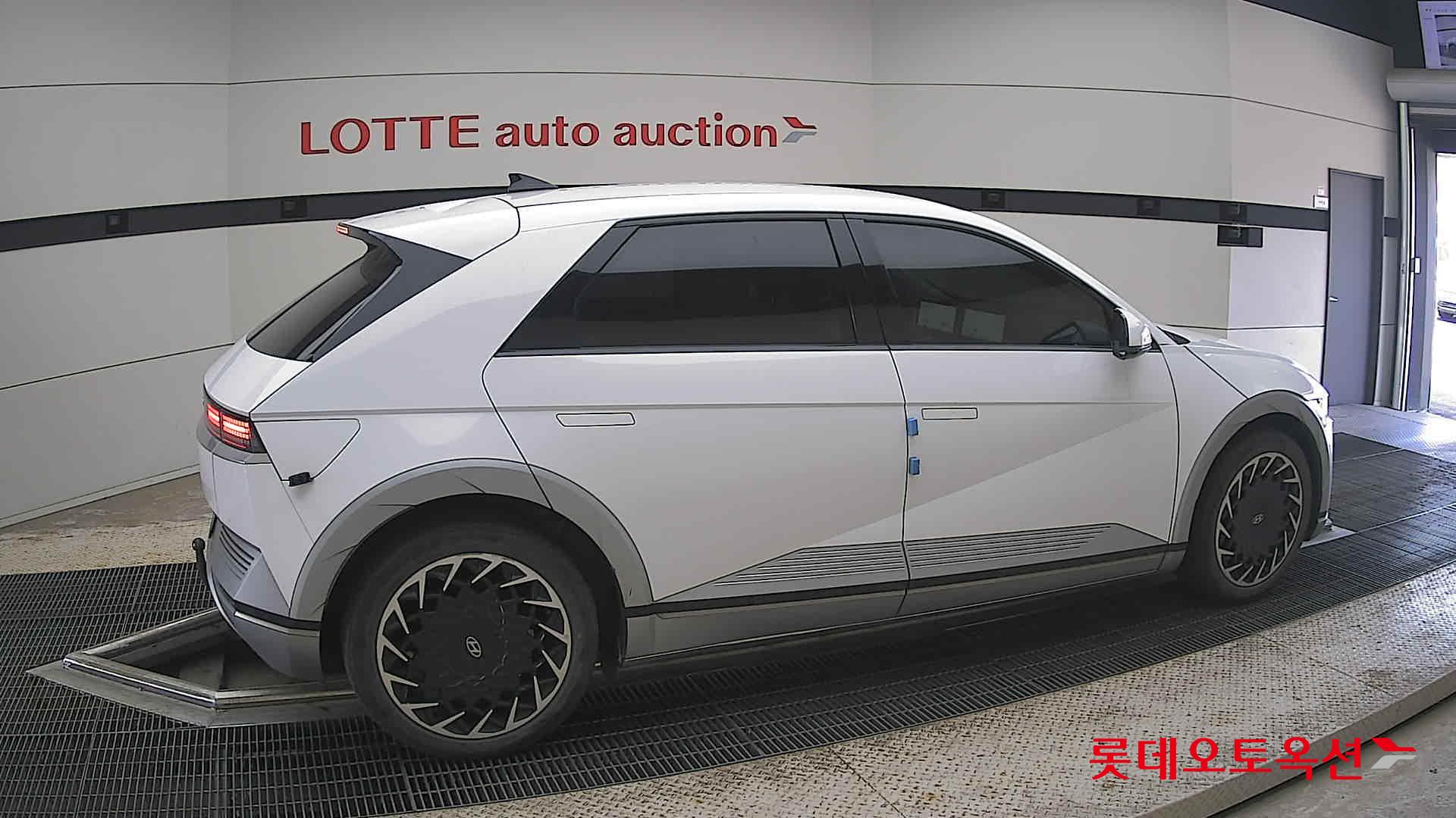2022 - hyundai ioniq