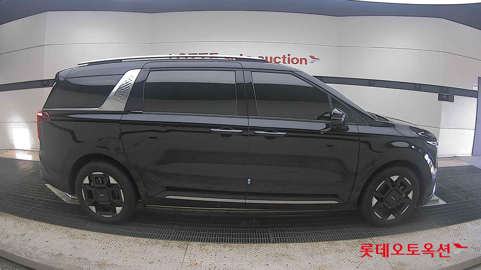 2025 - kia carnival