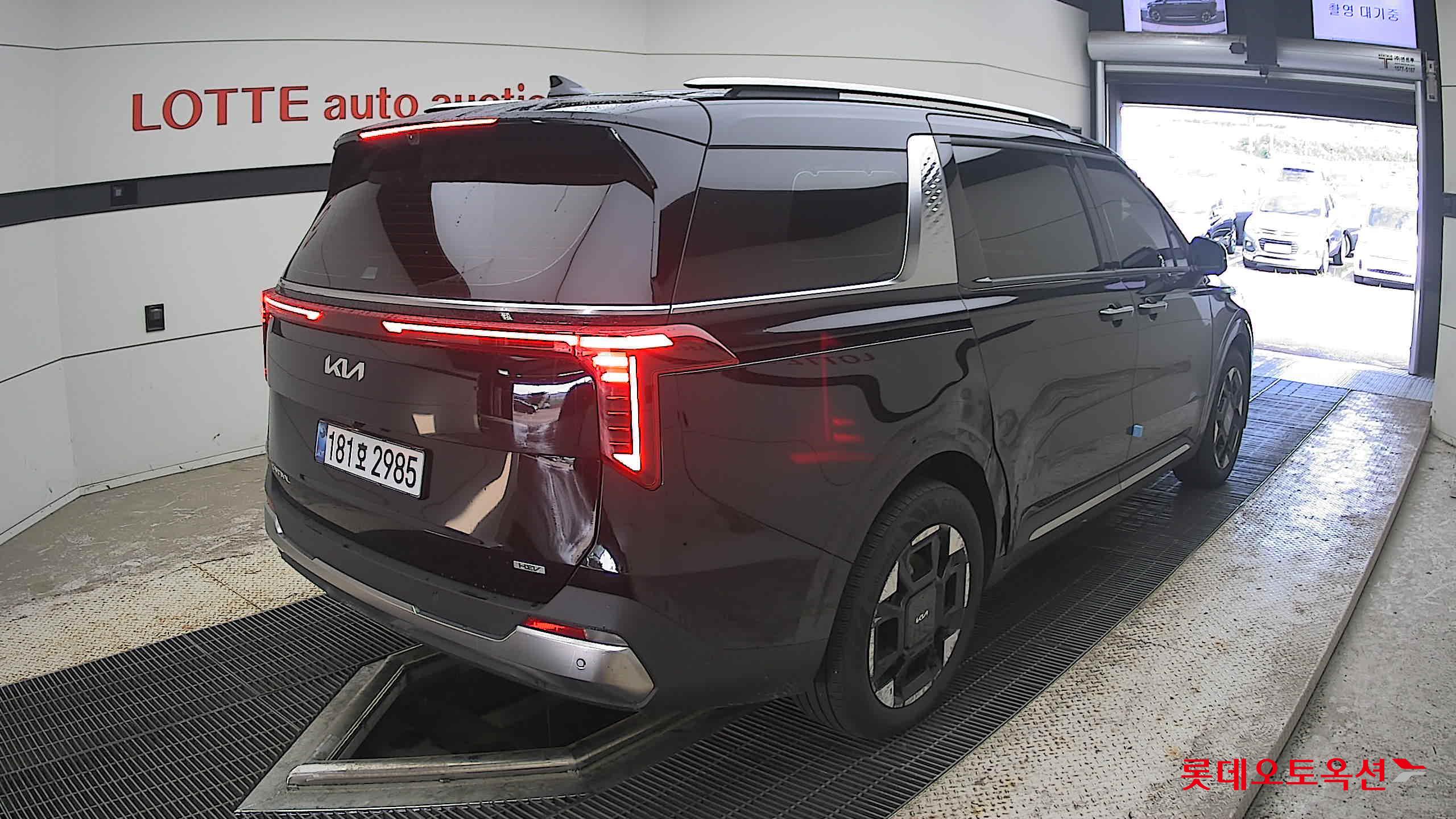 2025 - kia carnival