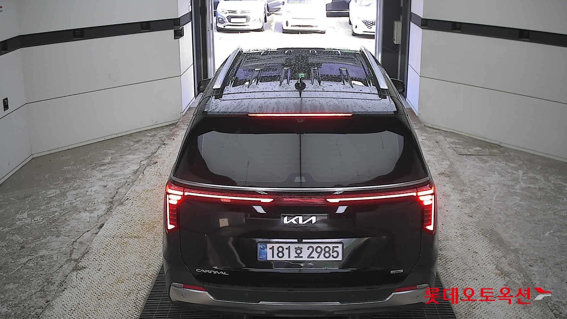 2025 - kia carnival