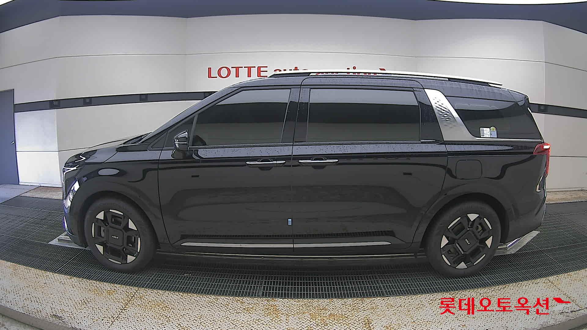 2025 - kia carnival