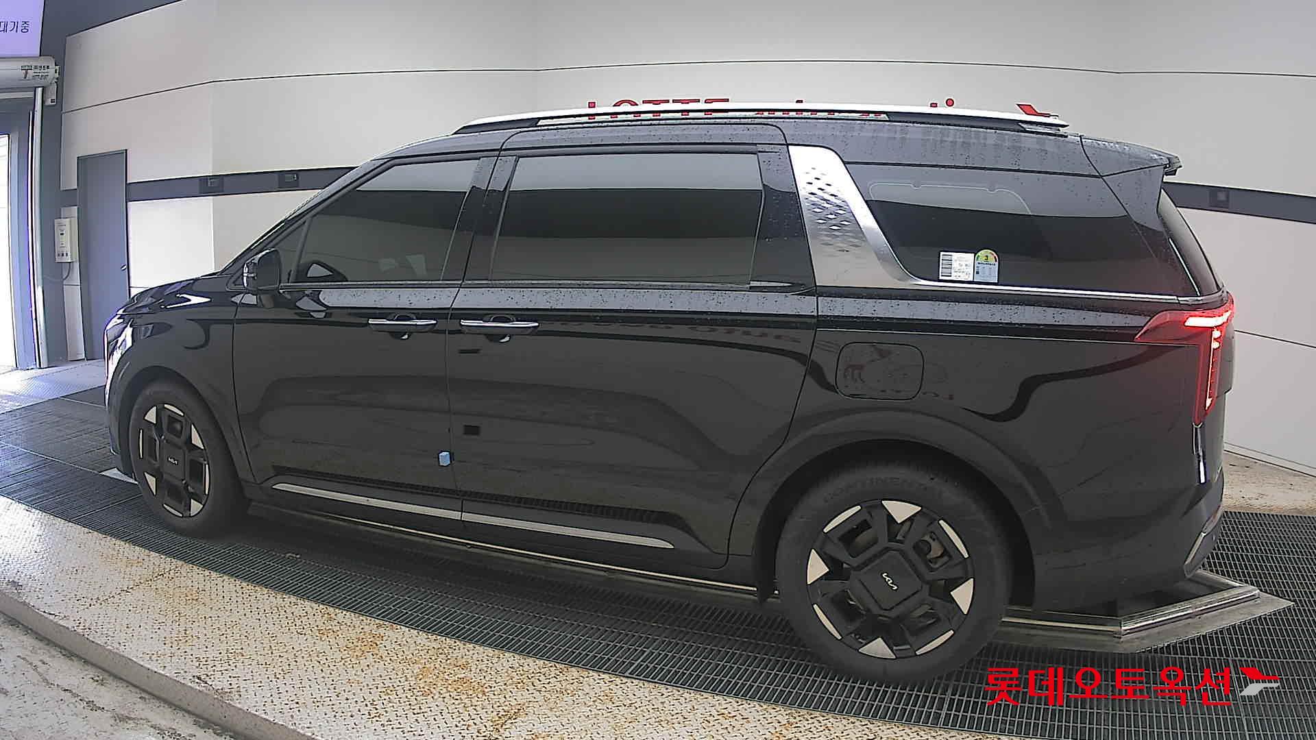 2025 - kia carnival