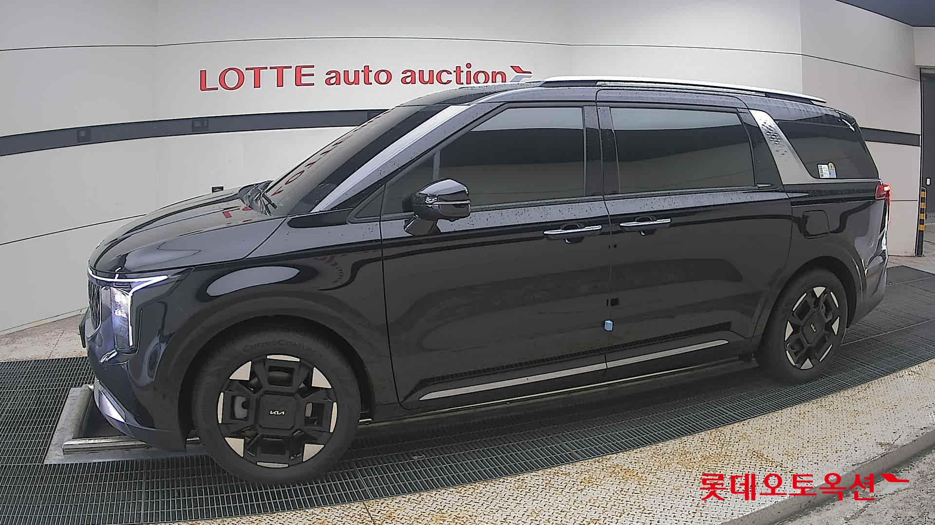 2025 - kia carnival