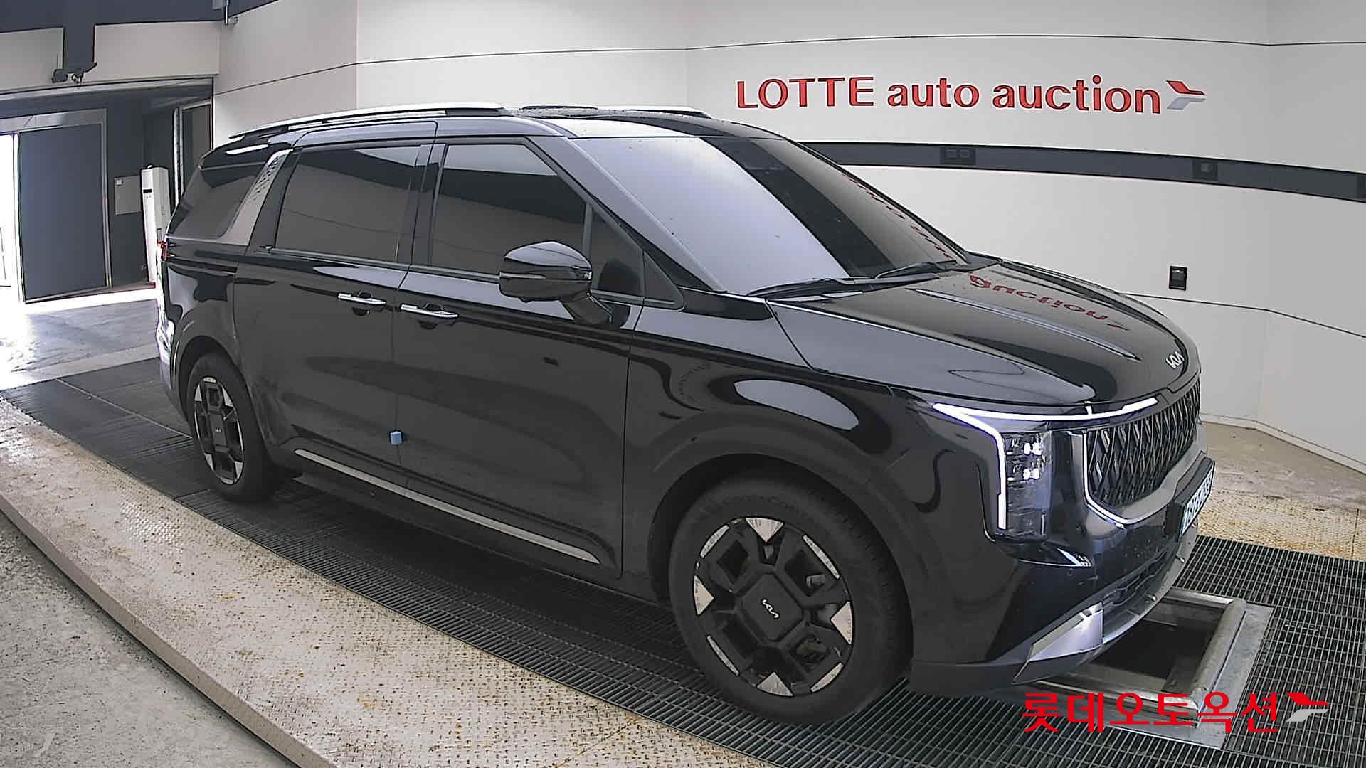 2025 - kia carnival