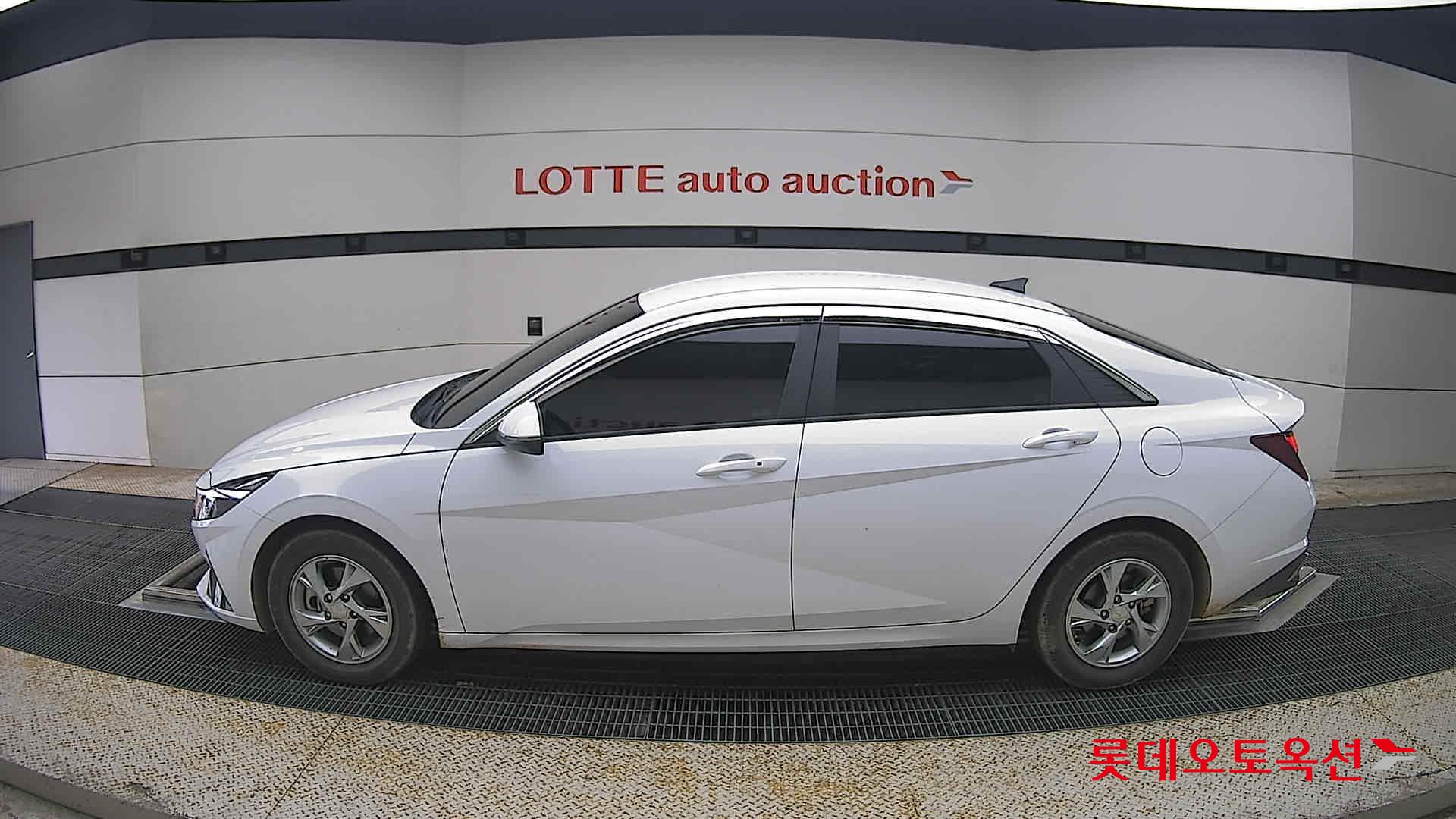 2021 - hyundai avante