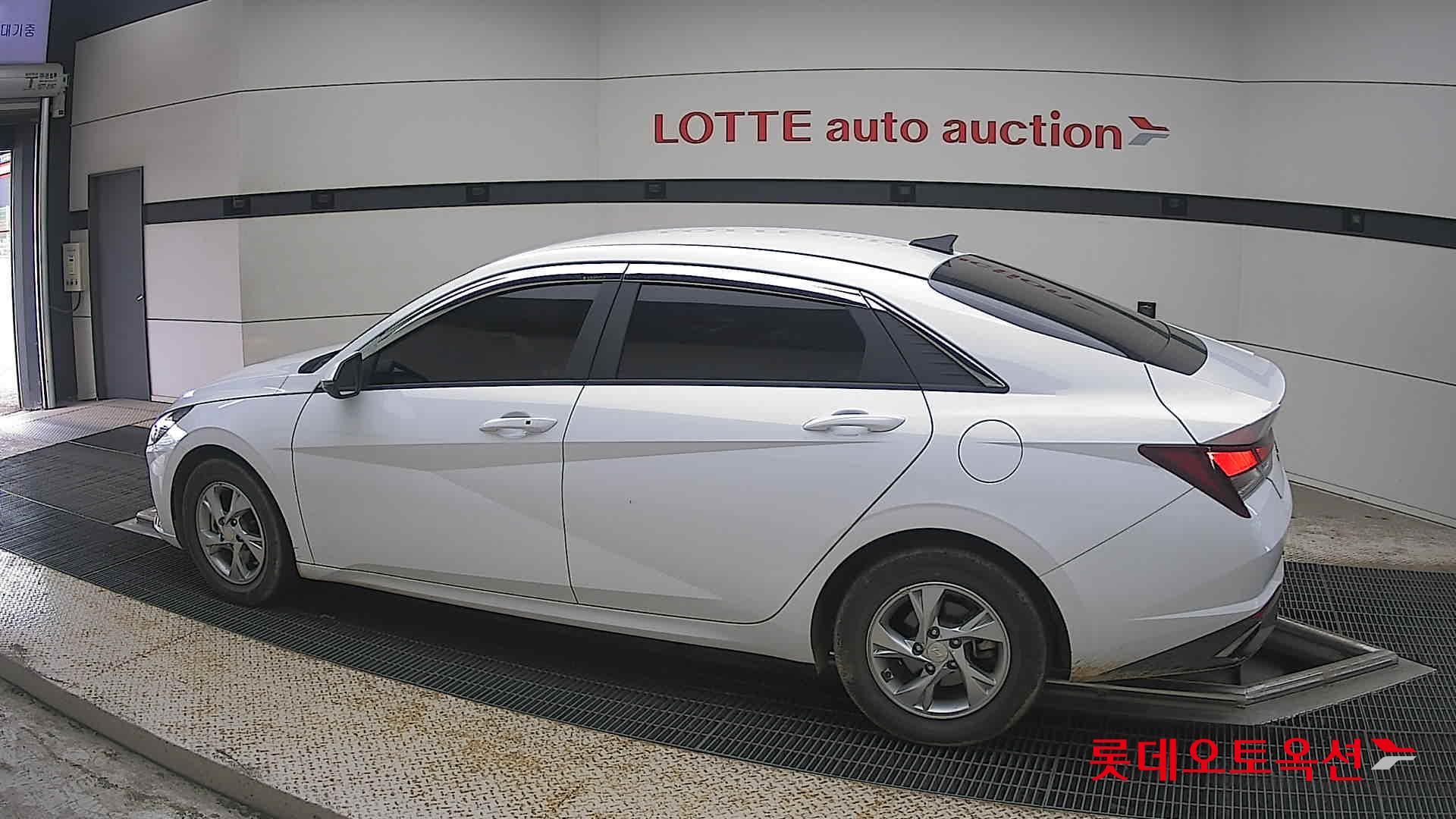 2021 - hyundai avante