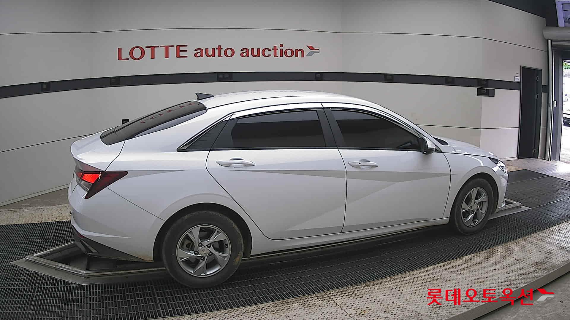 2021 - hyundai avante