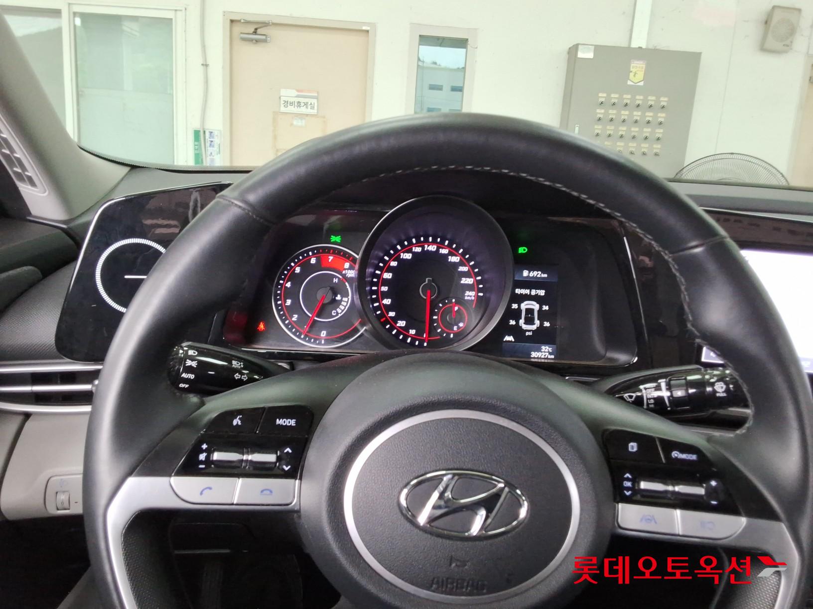 2021 - hyundai avante