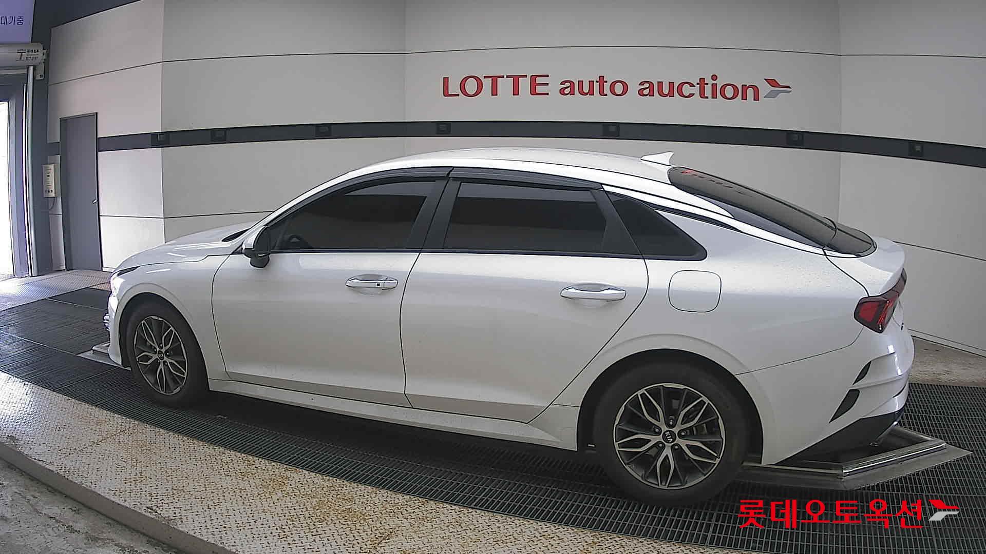2020 - kia k5