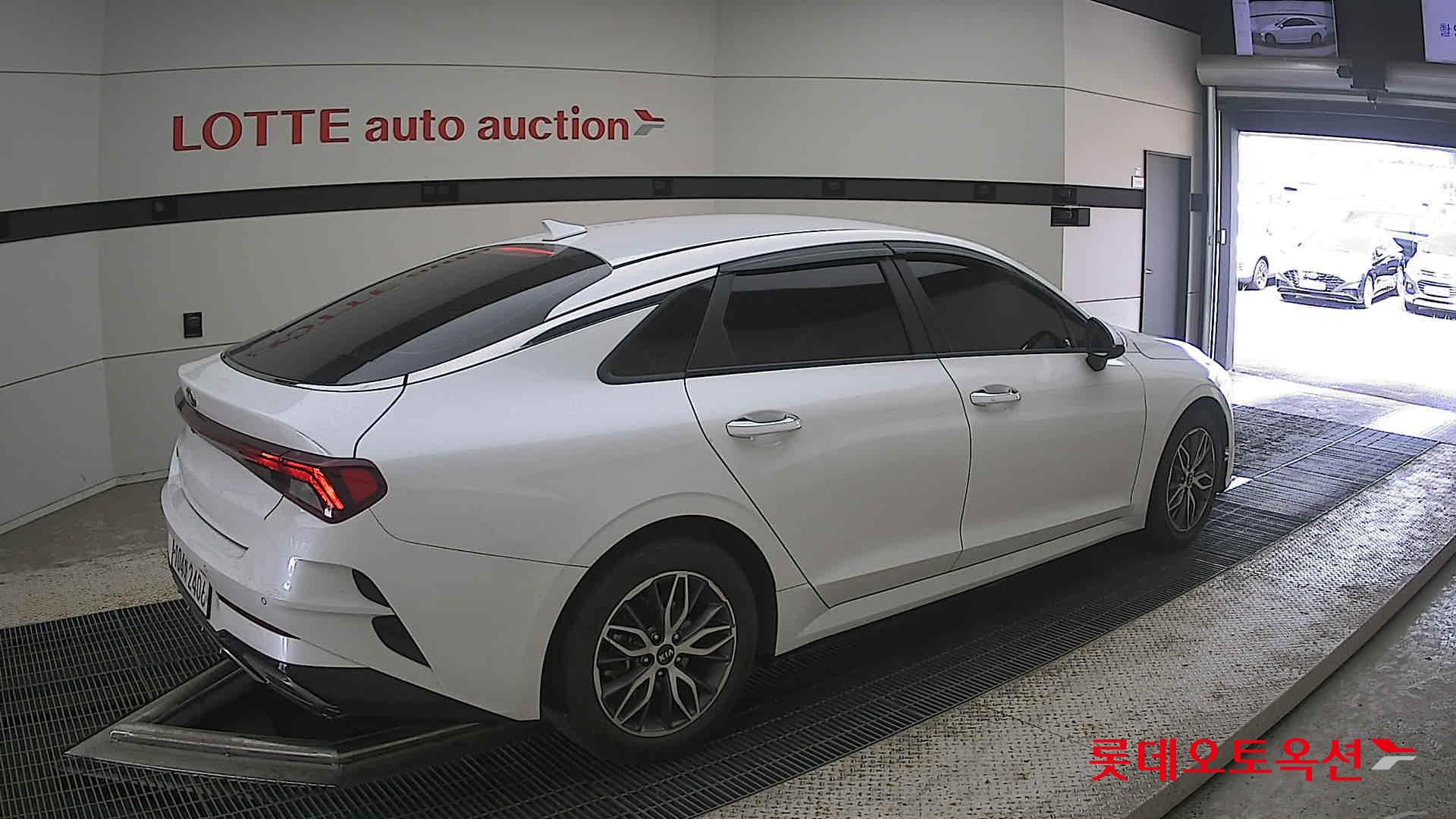 2020 - kia k5