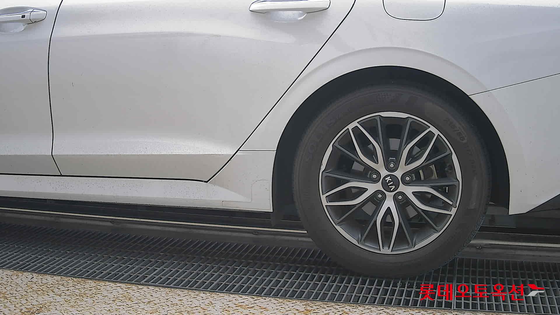 2020 - kia k5