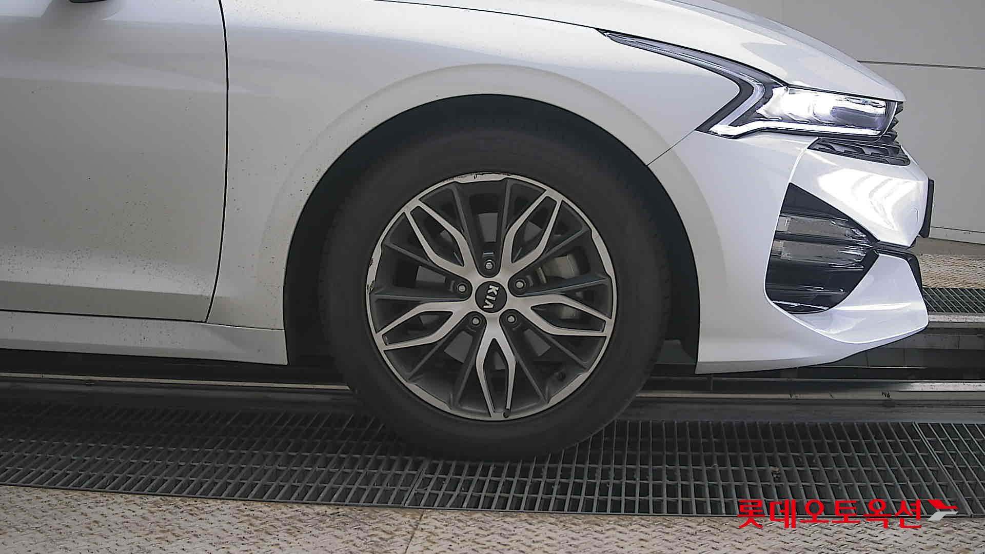 2020 - kia k5