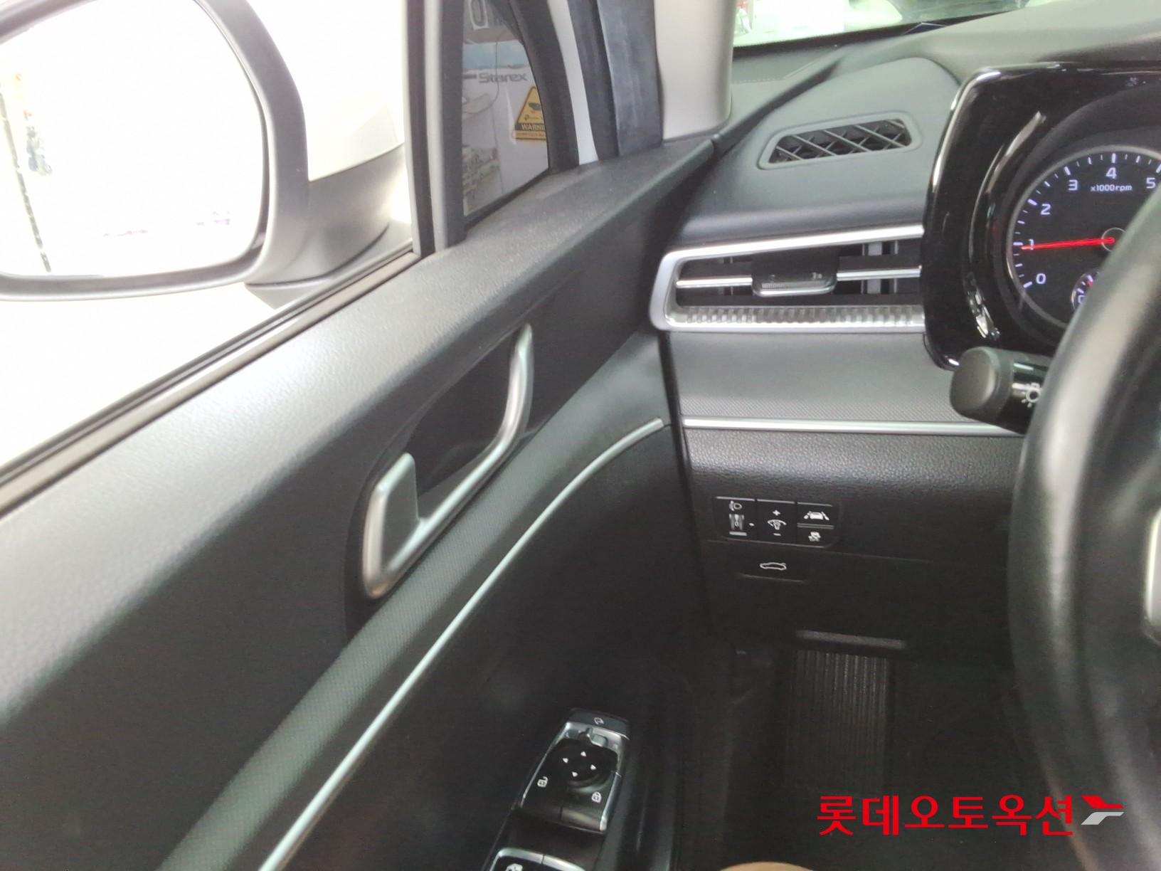 2020 - kia k5