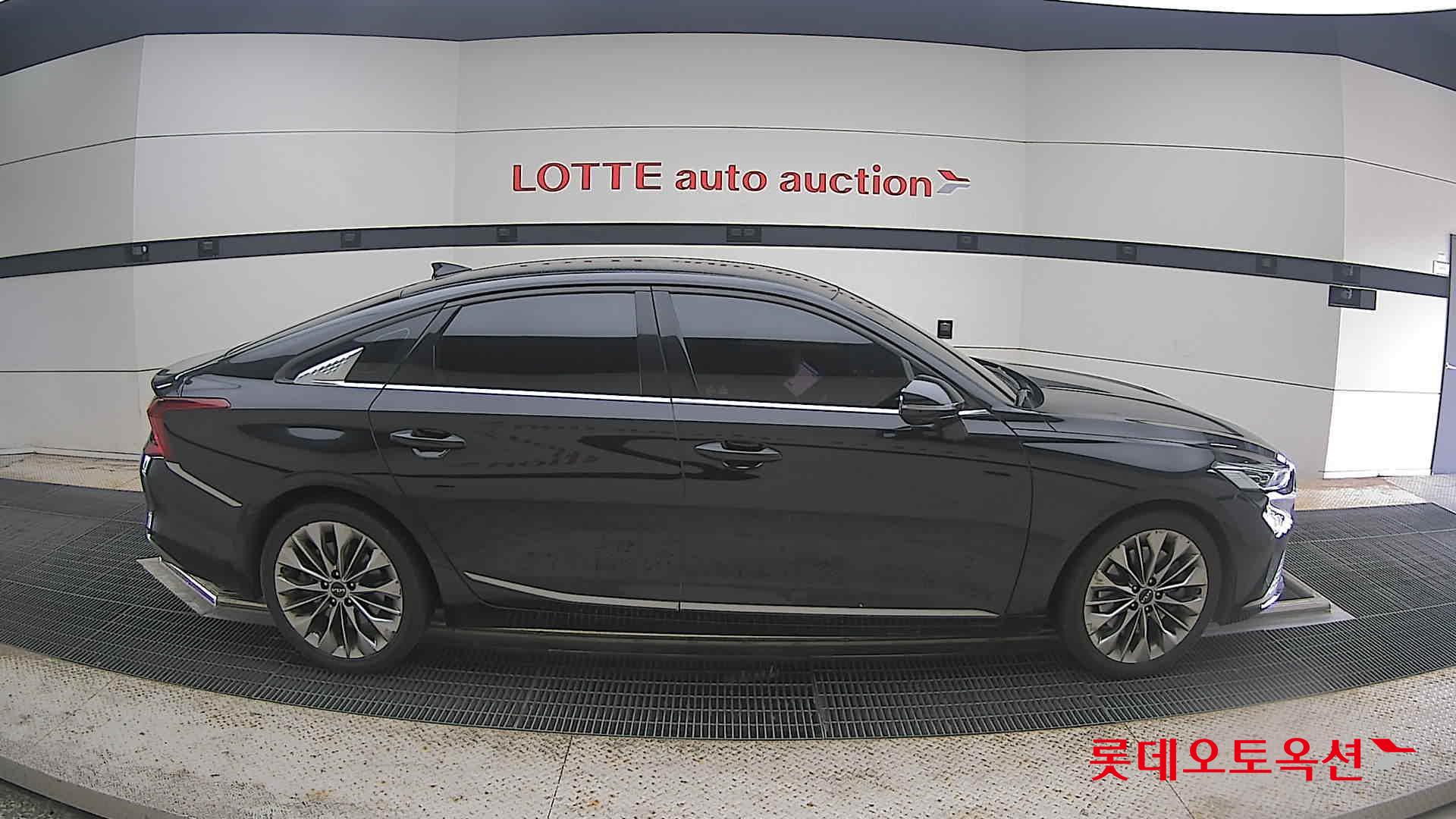 2022 - kia k8