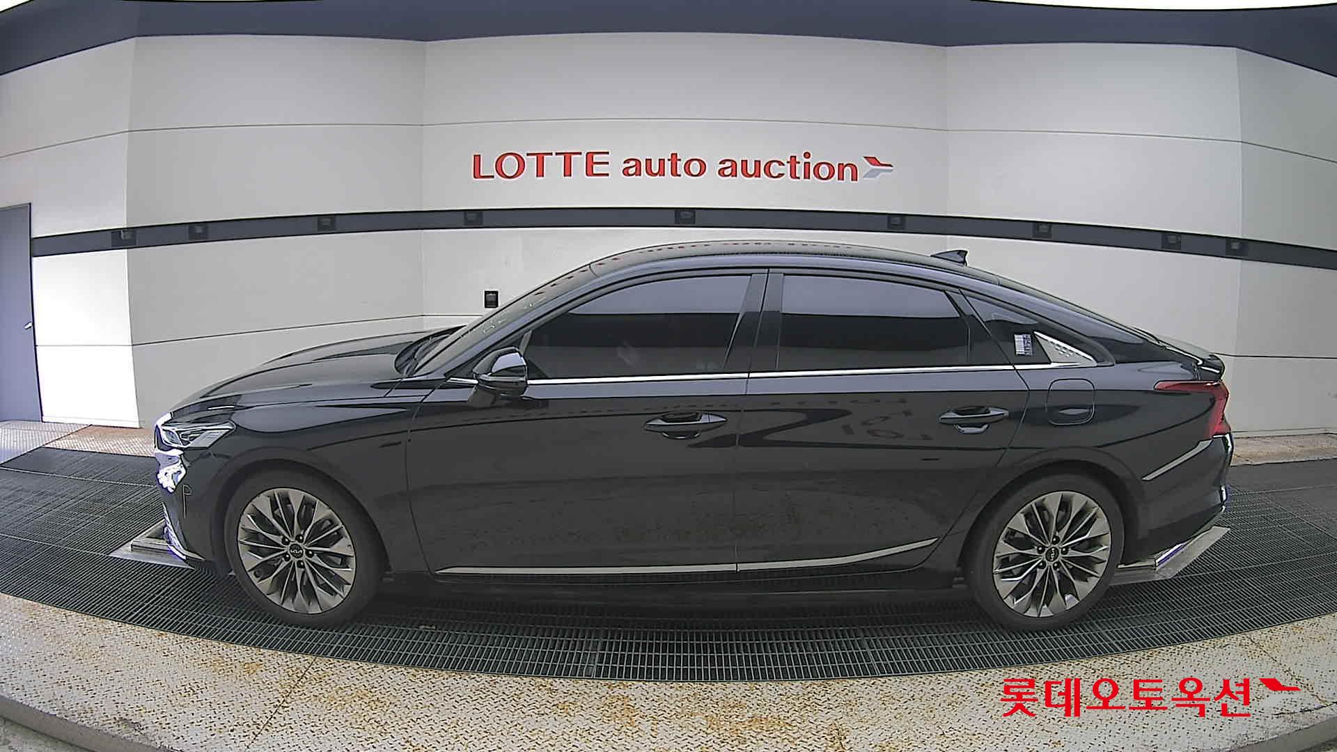 2022 - kia k8