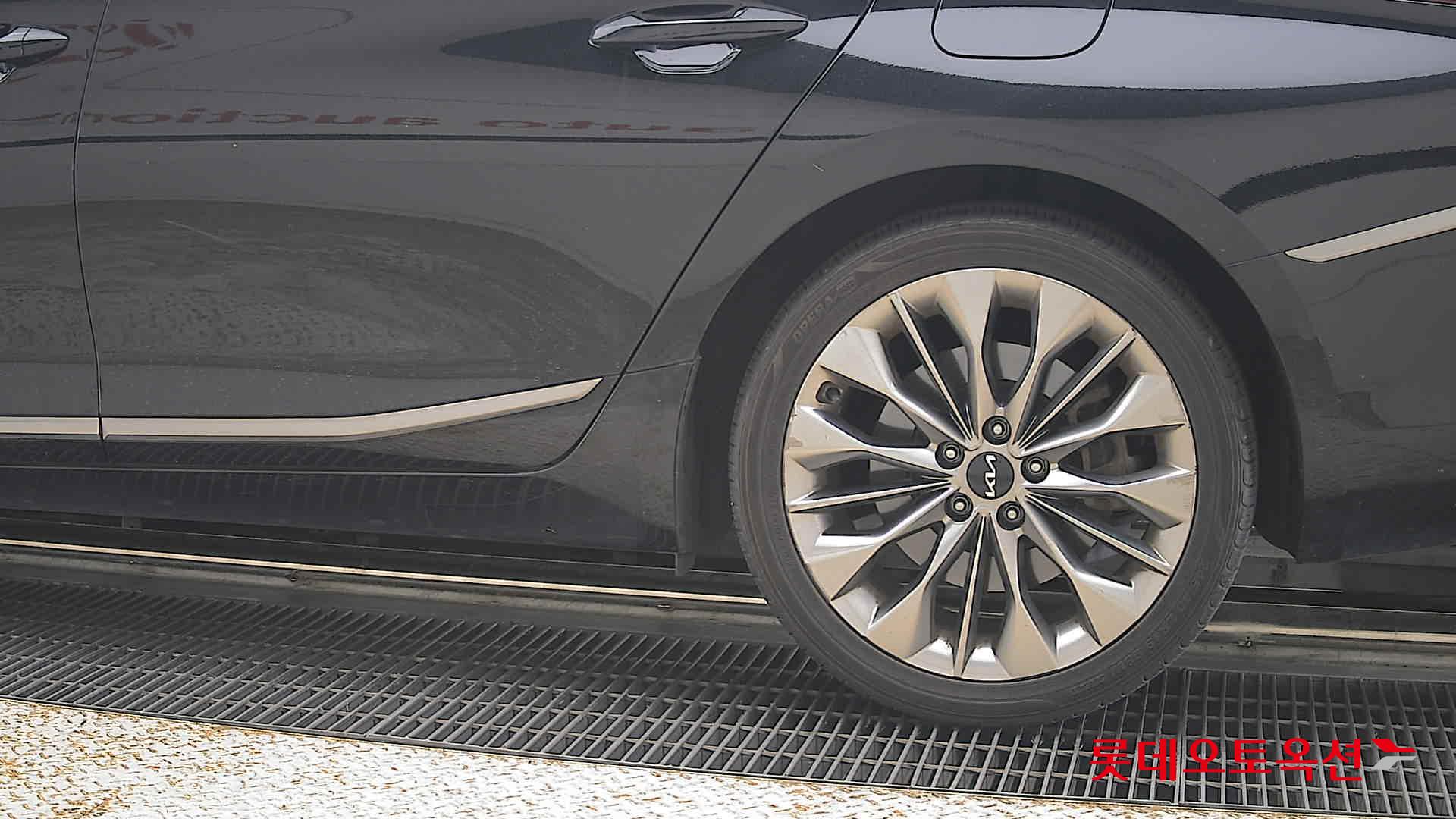 2022 - kia k8