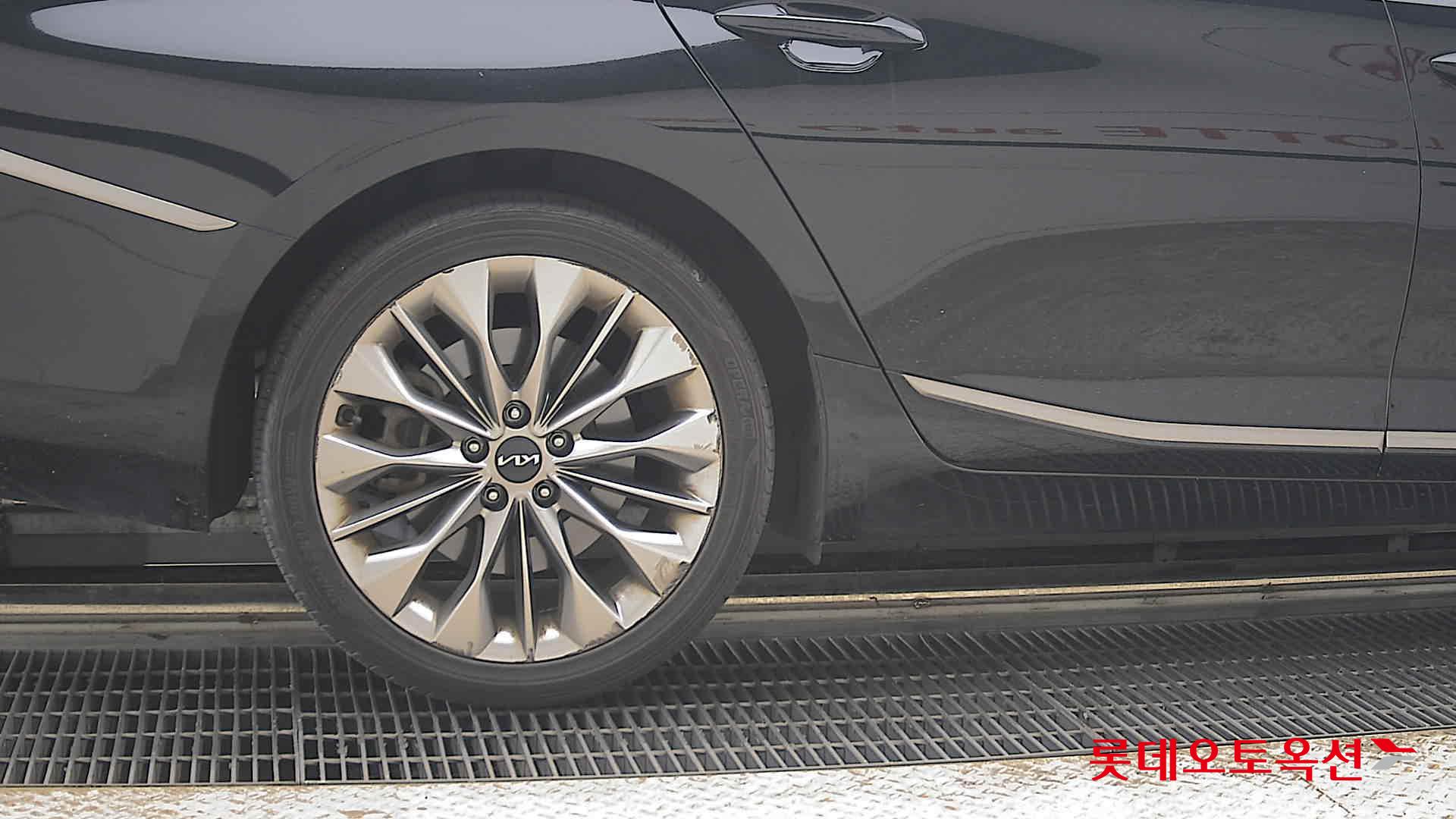 2022 - kia k8
