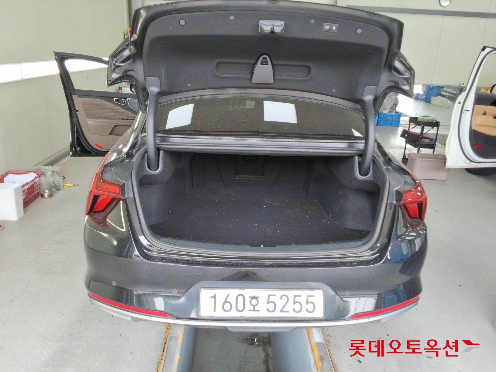 2022 - kia k8
