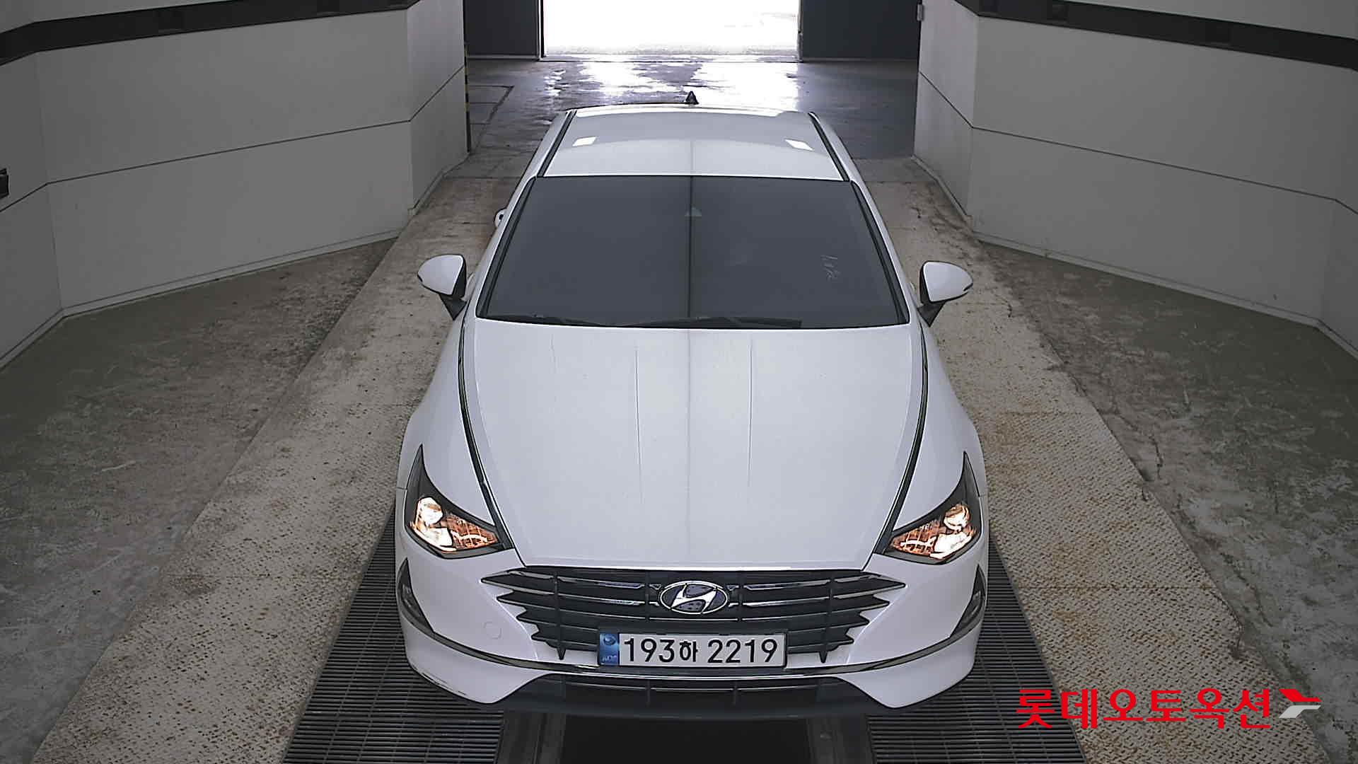 SONATA DN8 ()
