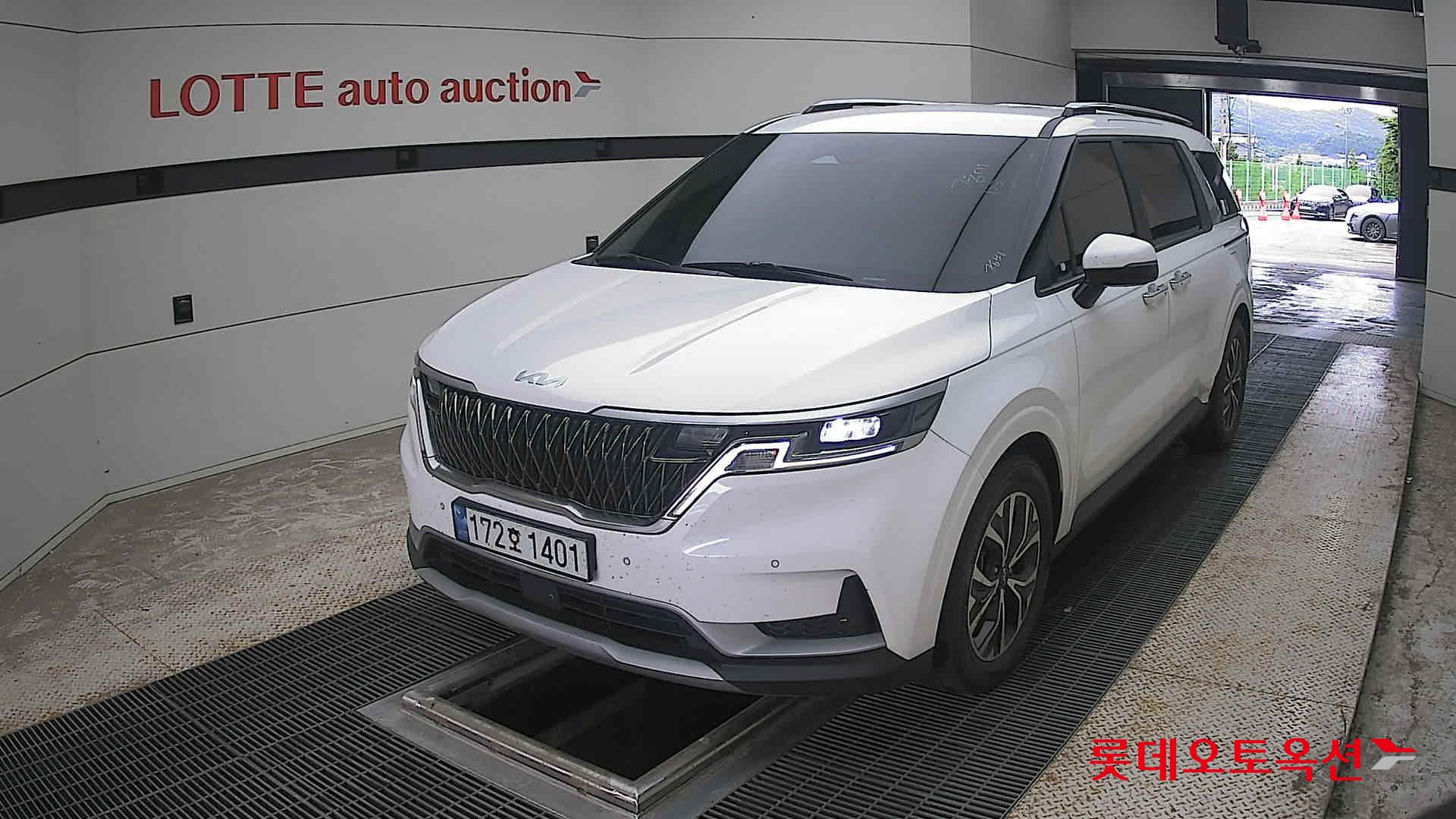2023 - kia carnival