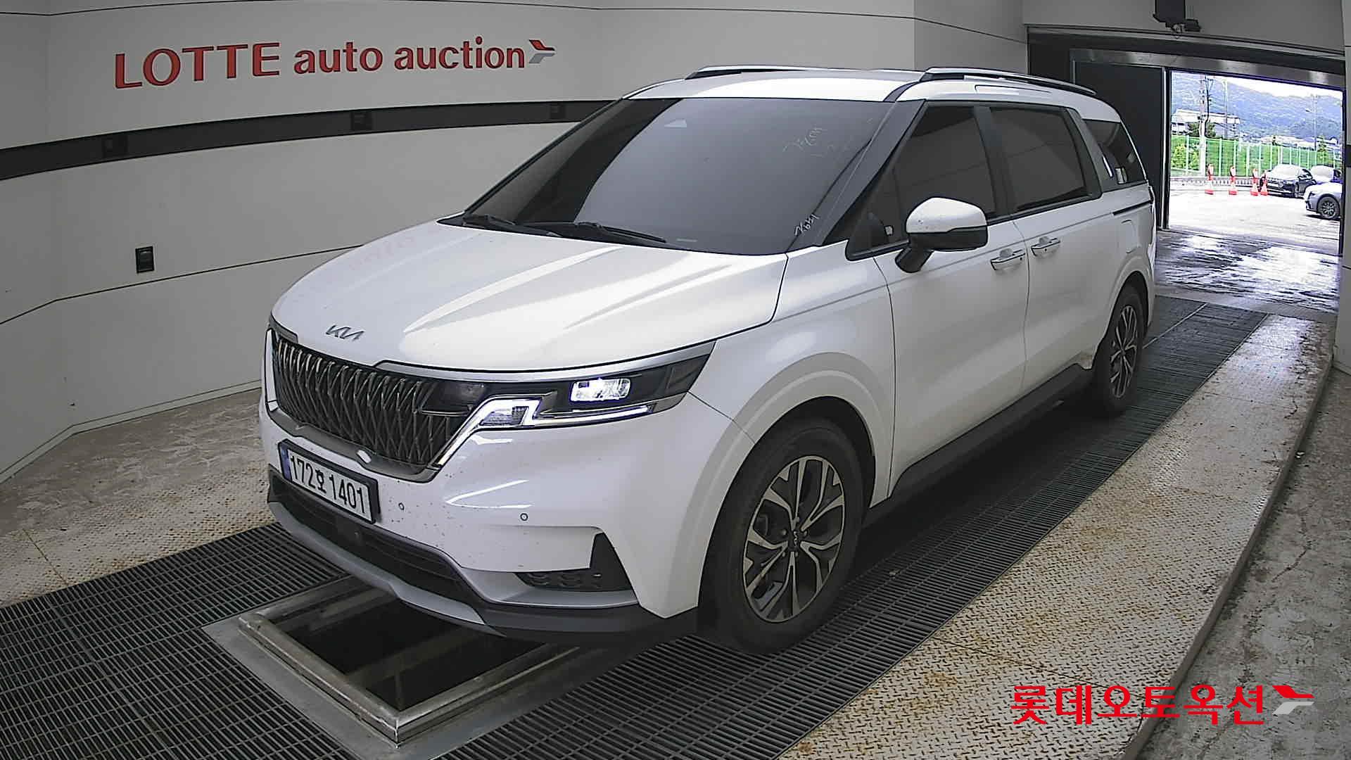 2023 - kia carnival
