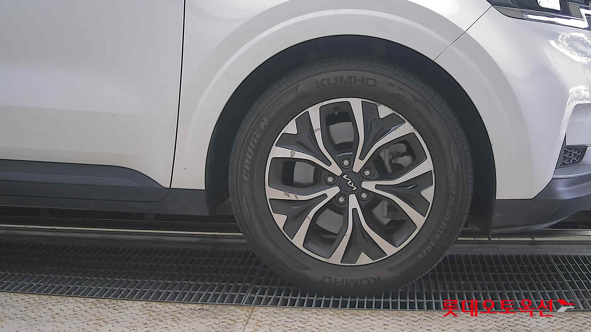 2023 - kia carnival