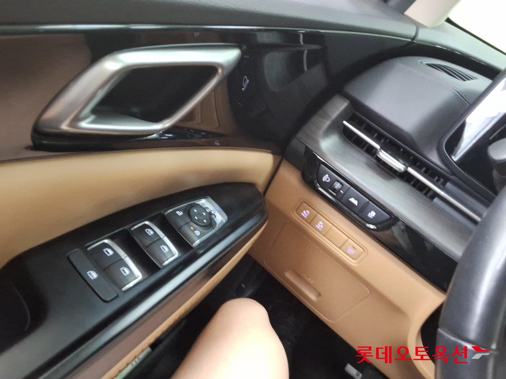 2023 - kia carnival