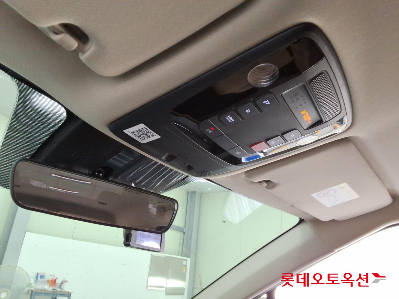 2023 - kia carnival