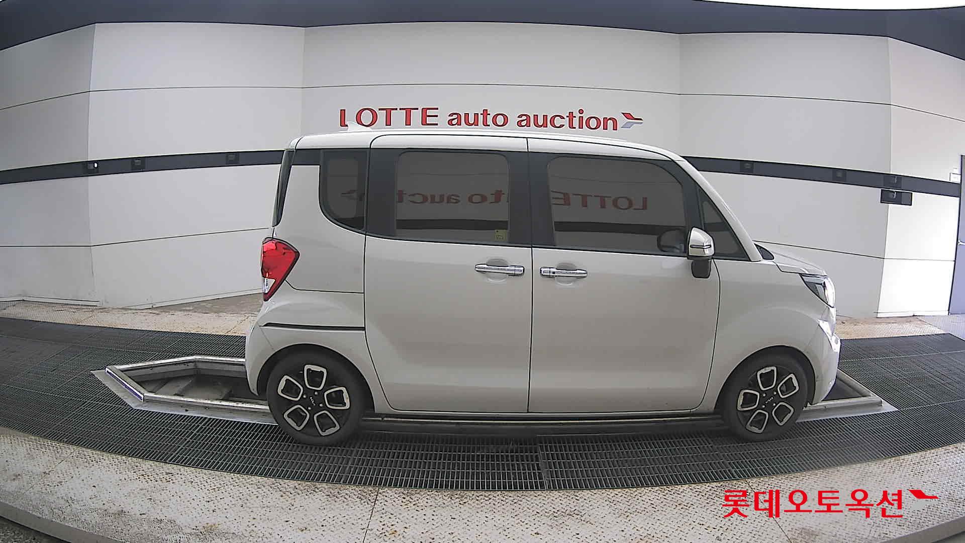 2022 - kia ray