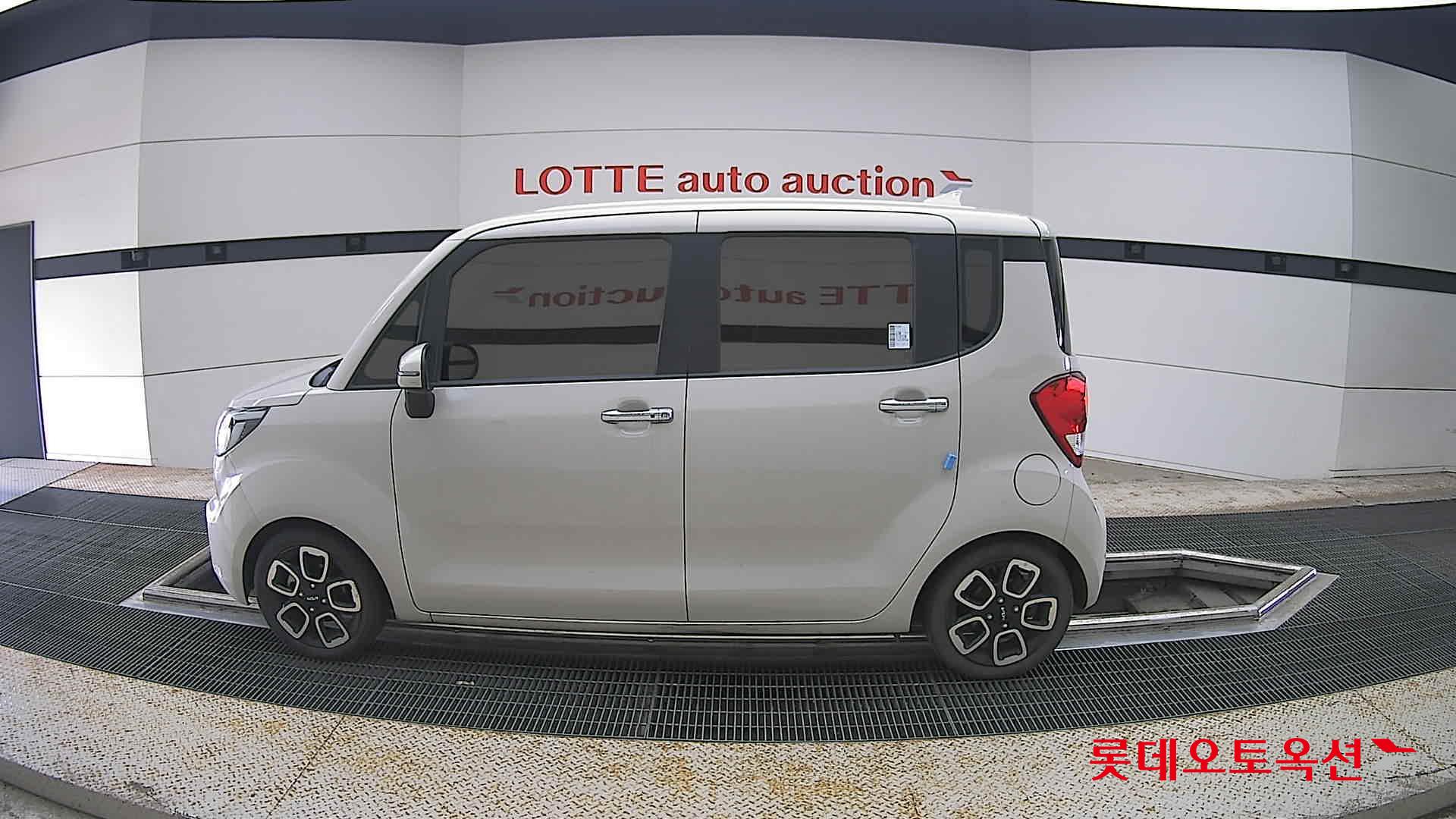 2022 - kia ray