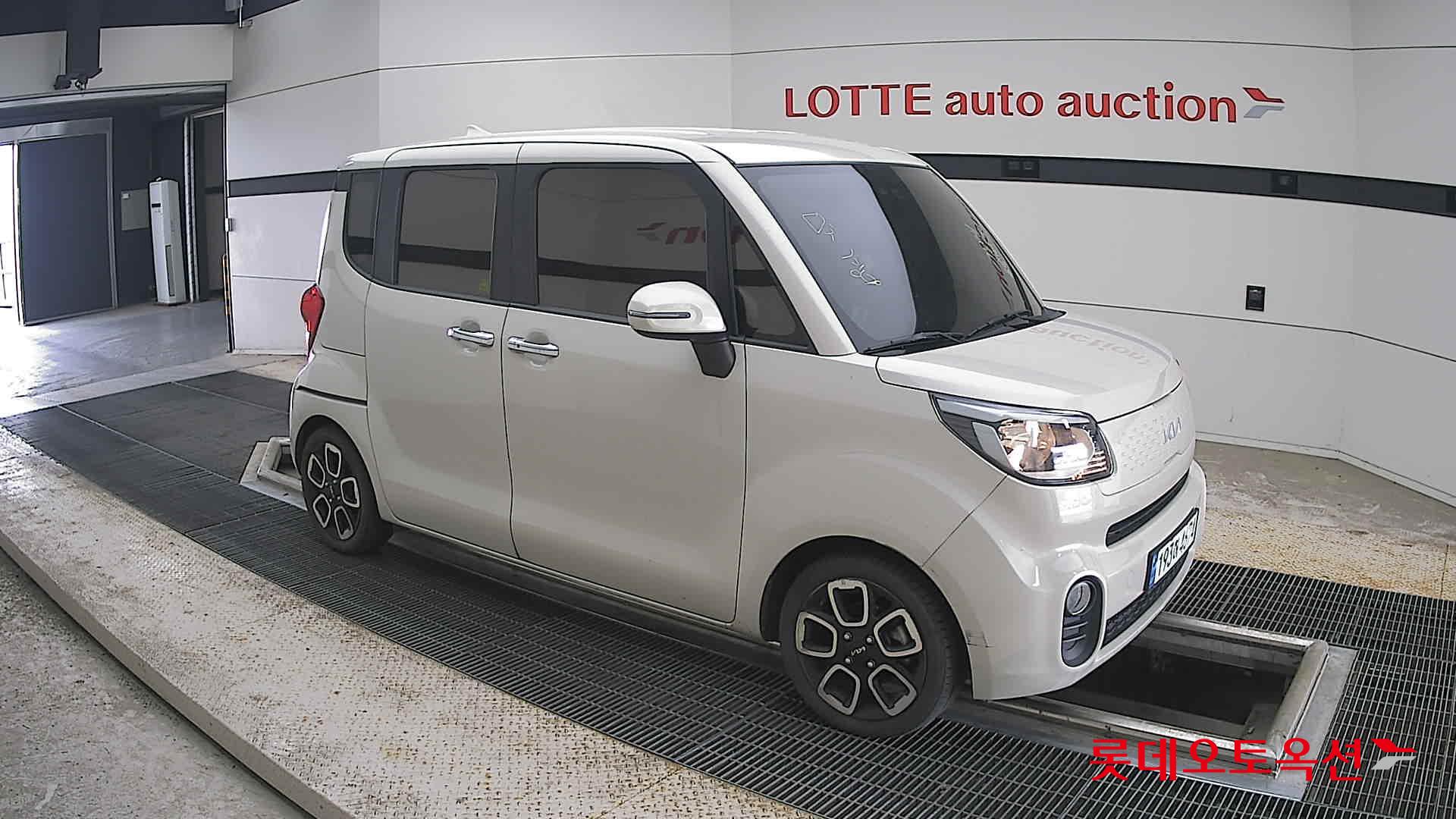 2022 - kia ray