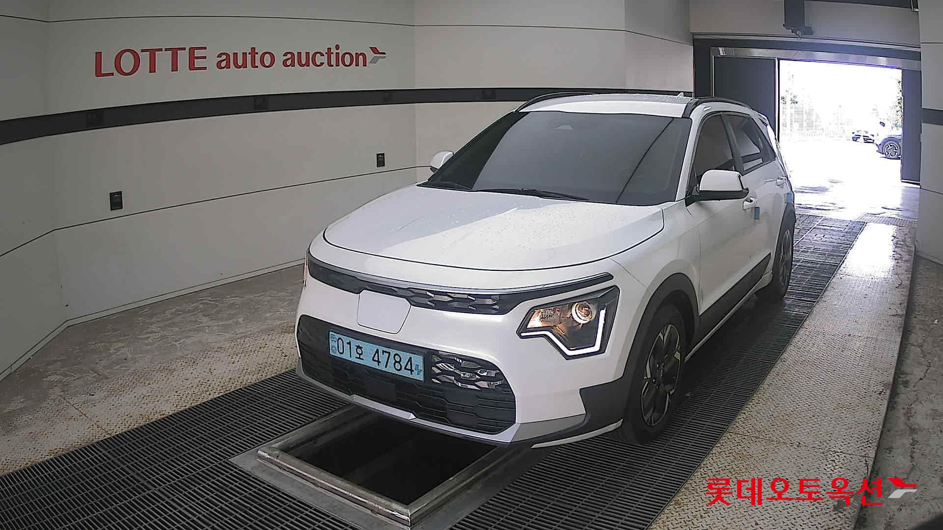 2023 - kia niro