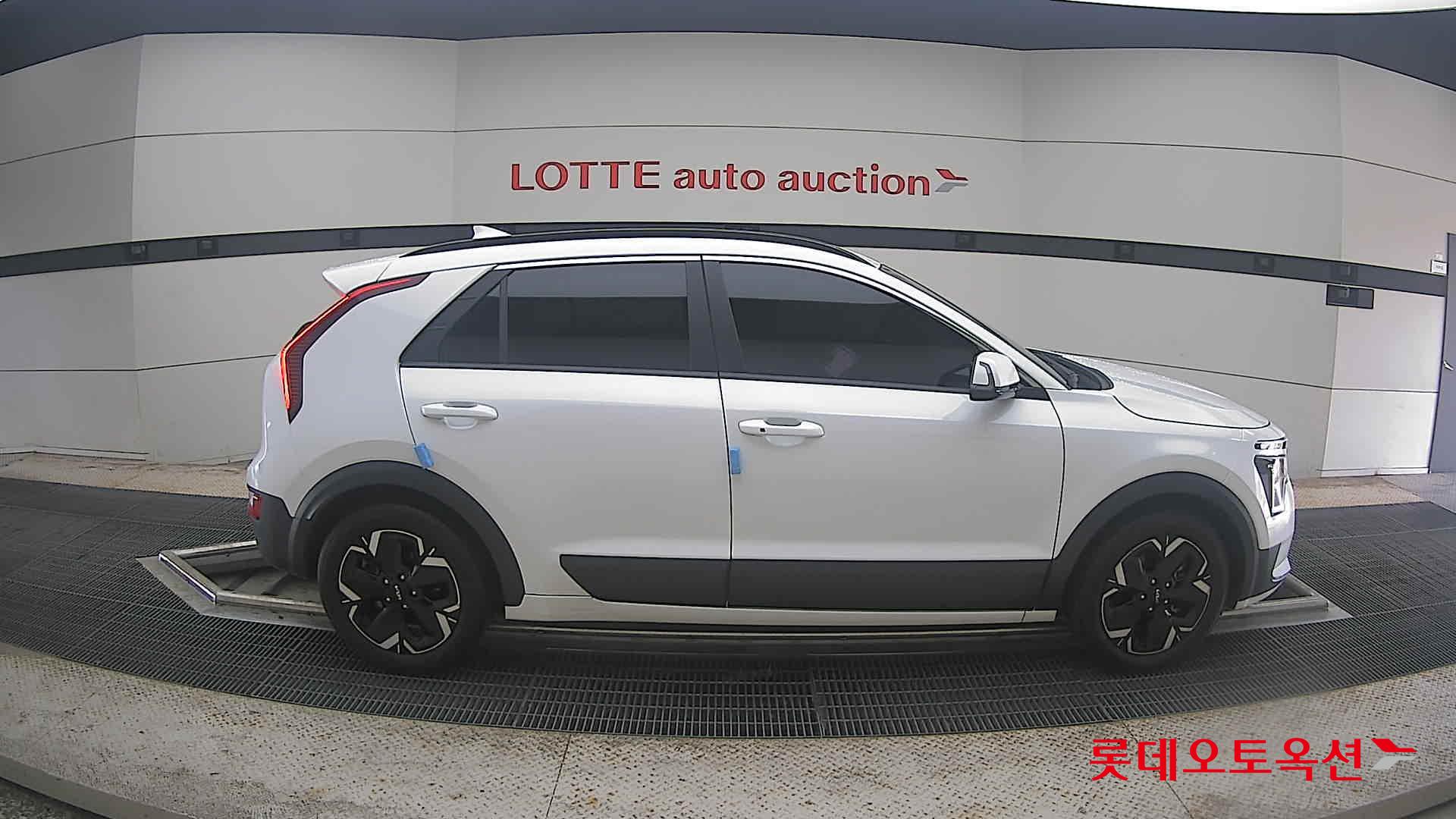 2023 - kia niro