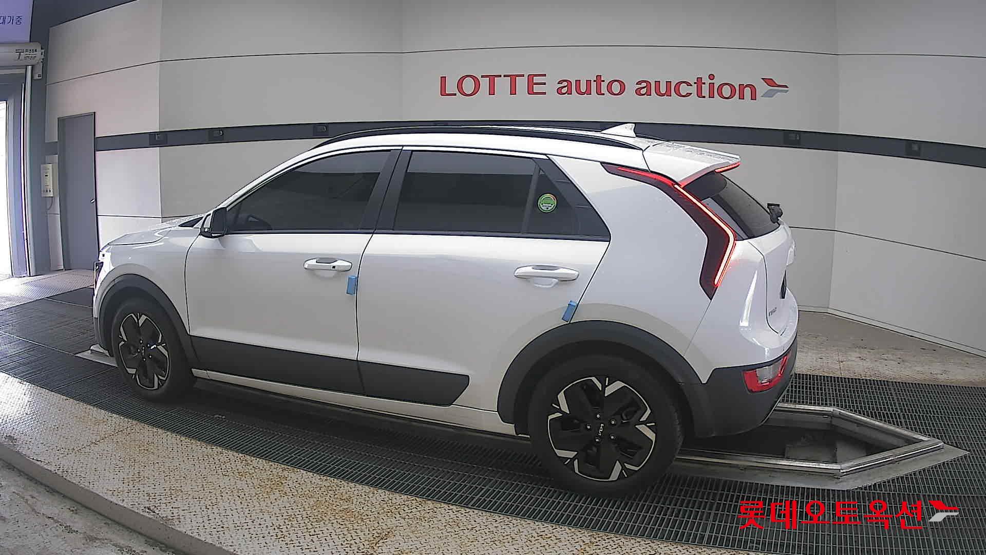 2023 - kia niro