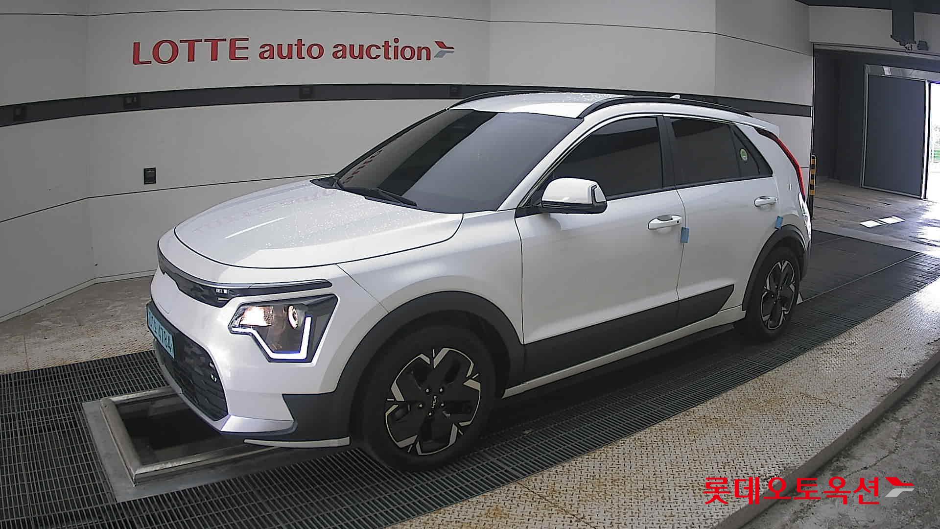 2023 - kia niro