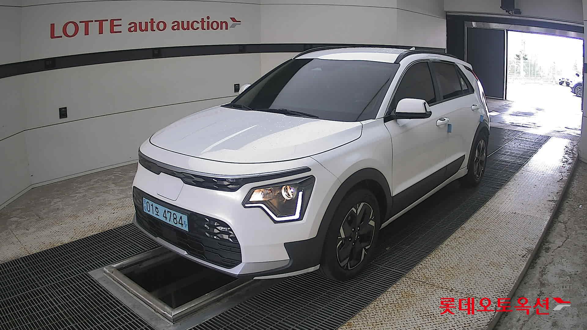 2023 - kia niro