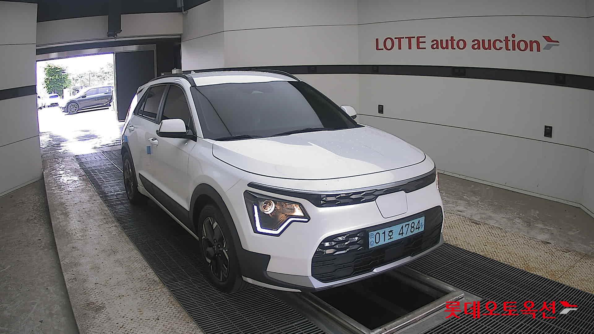 2023 - kia niro