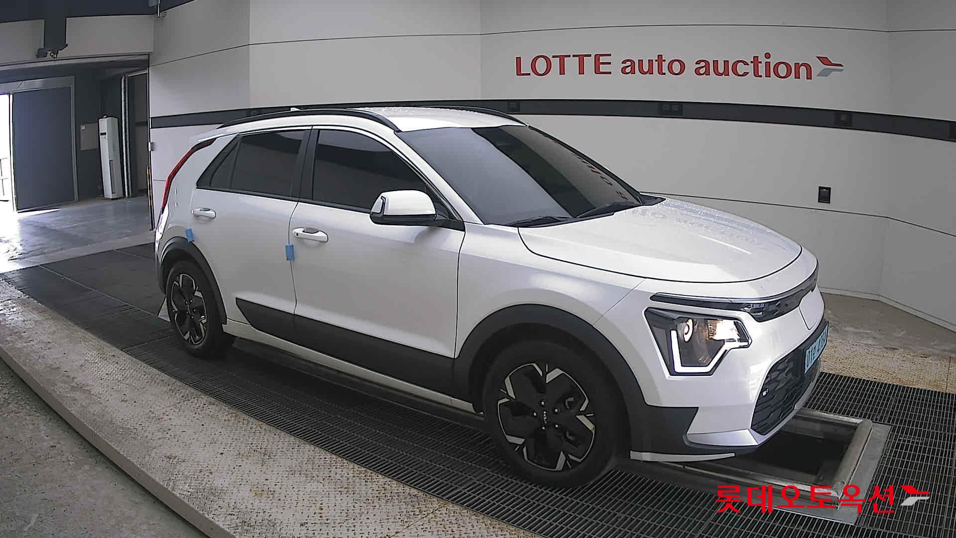 2023 - kia niro