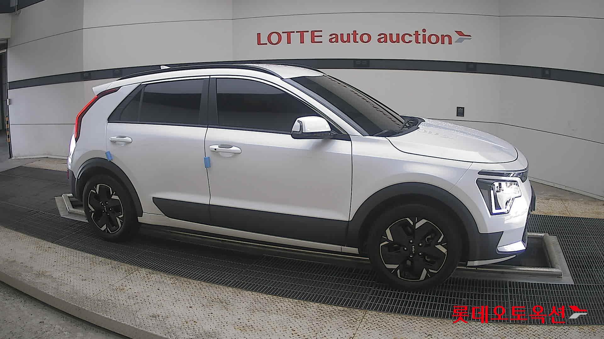 2023 - kia niro