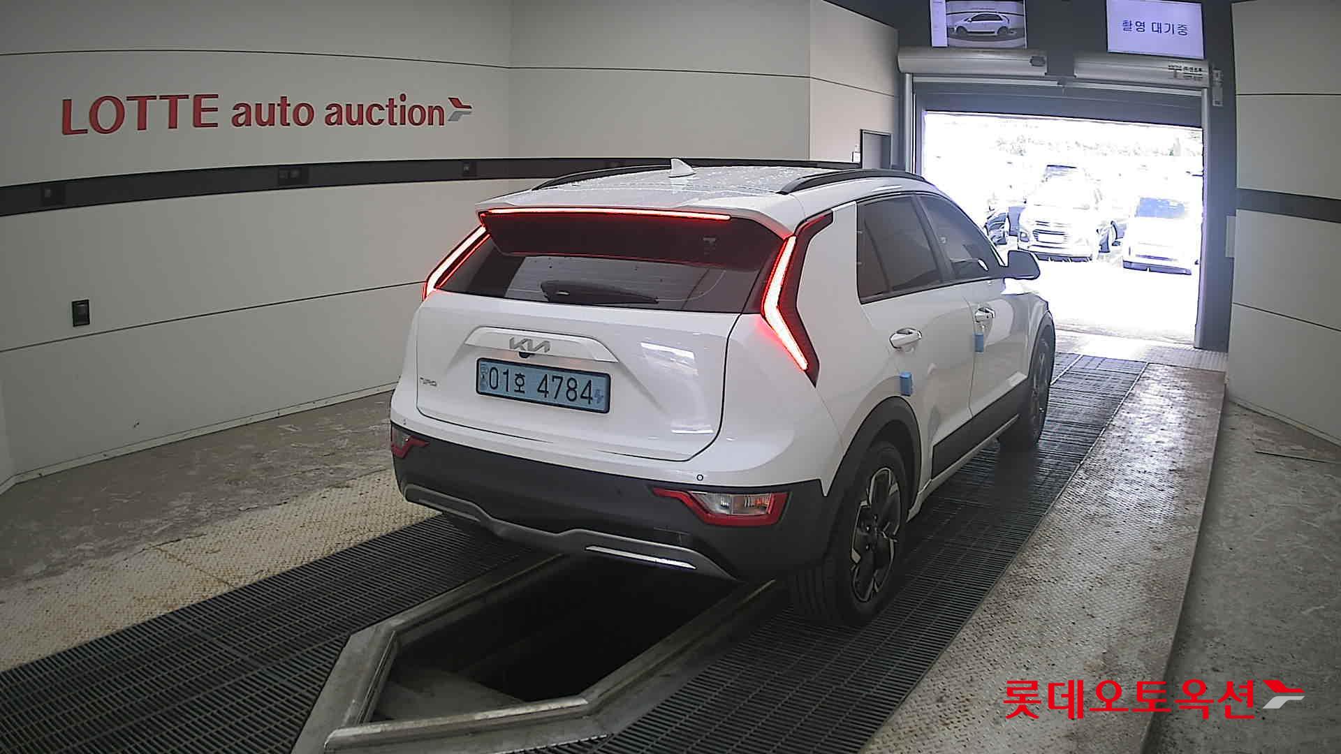 2023 - kia niro