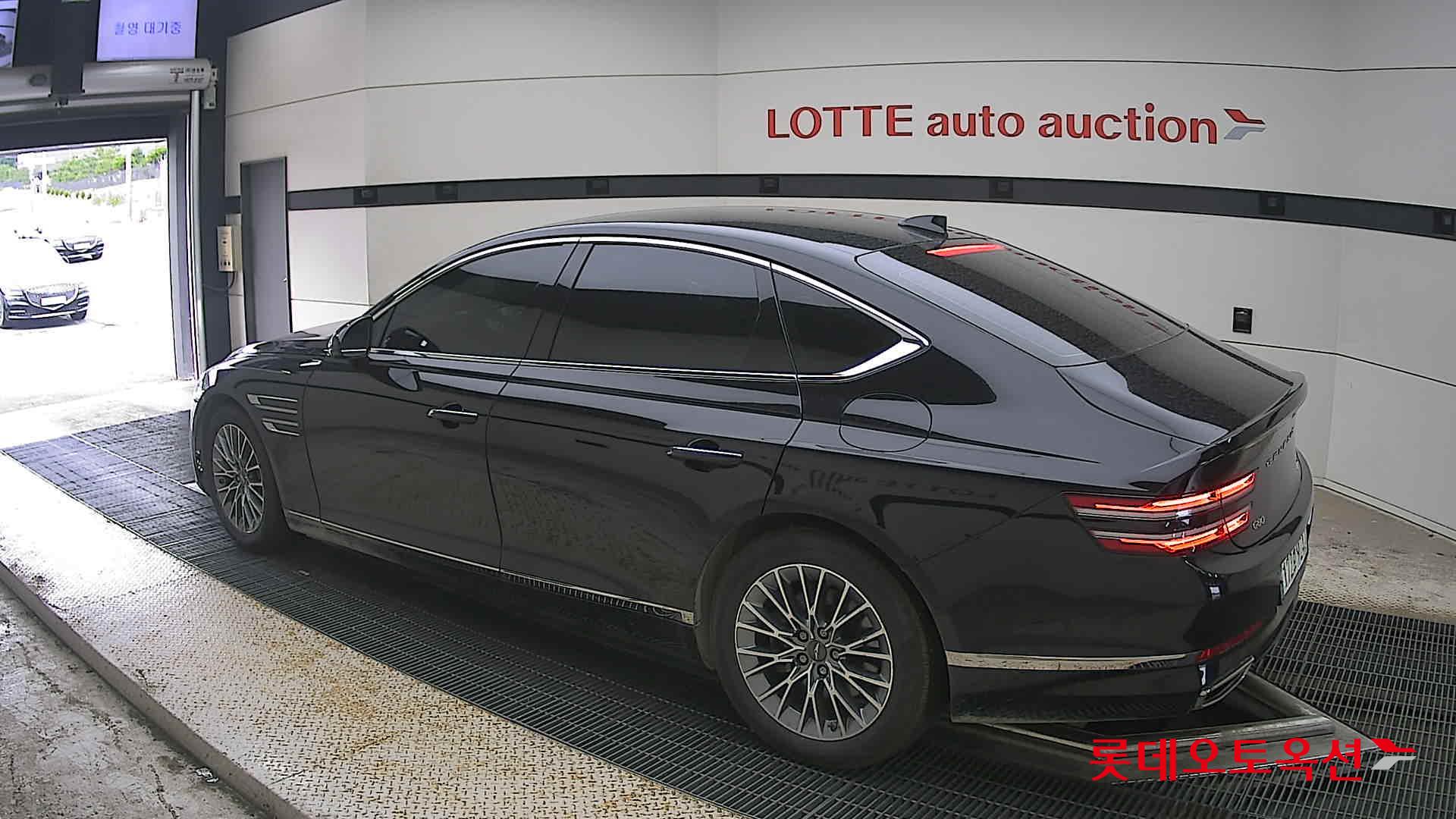 2022 - genesis g80
