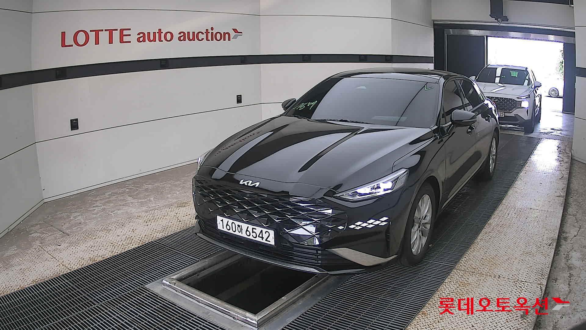 2022 - kia k8