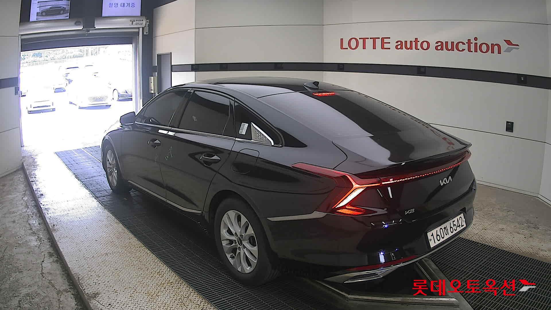 2022 - kia k8