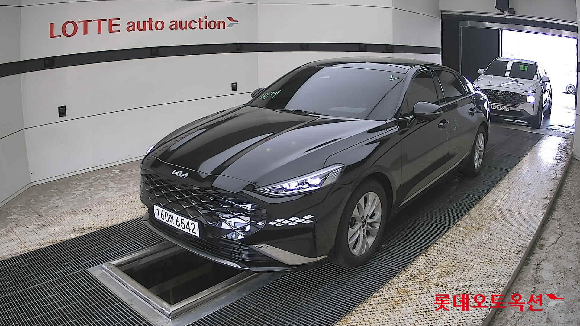 2022 - kia k8