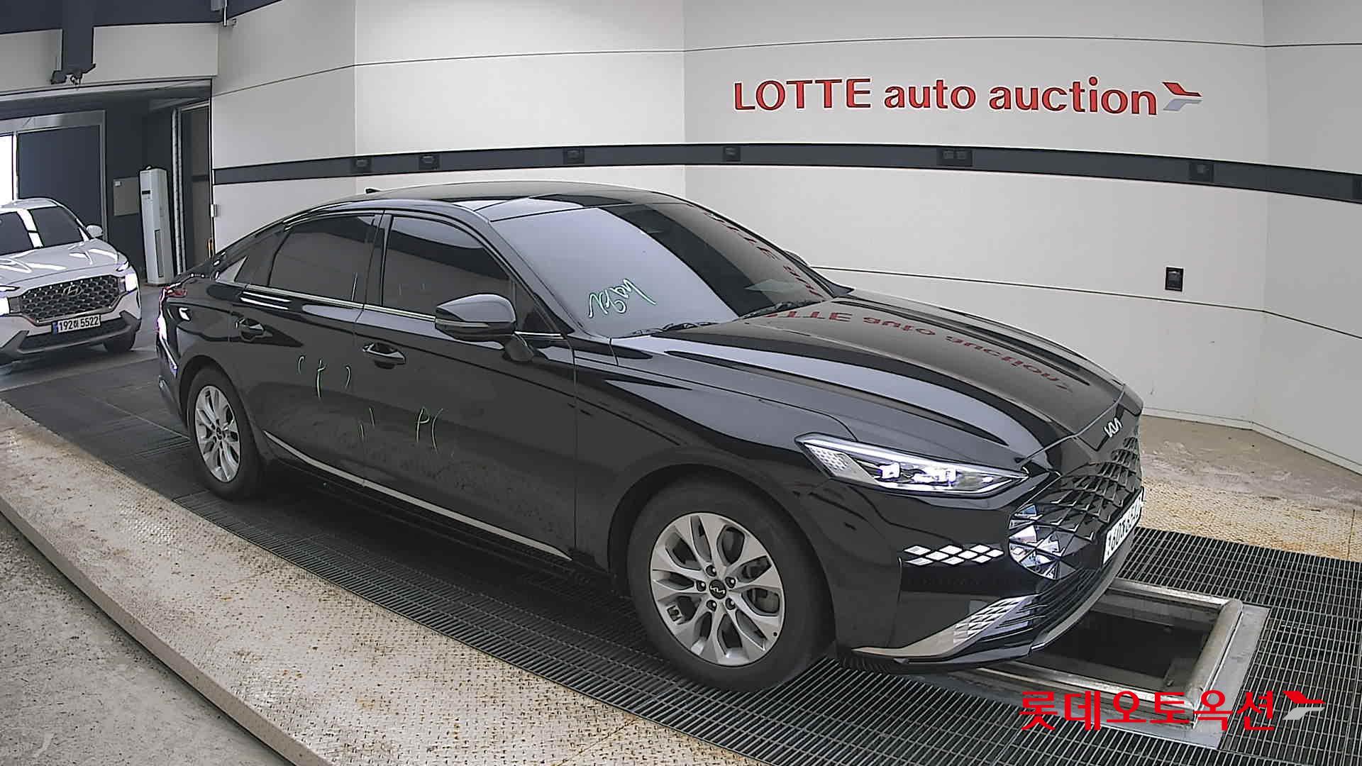 2022 - kia k8