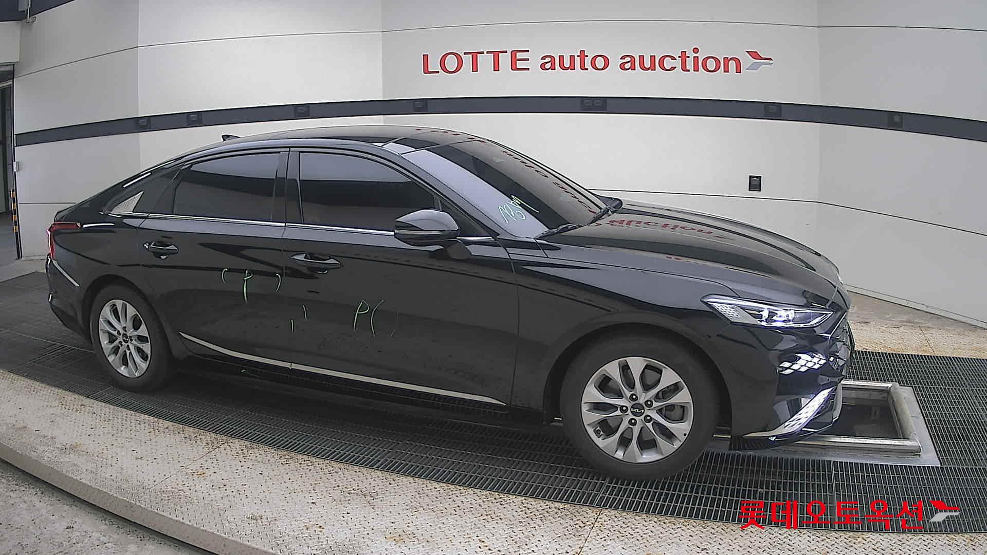 2022 - kia k8