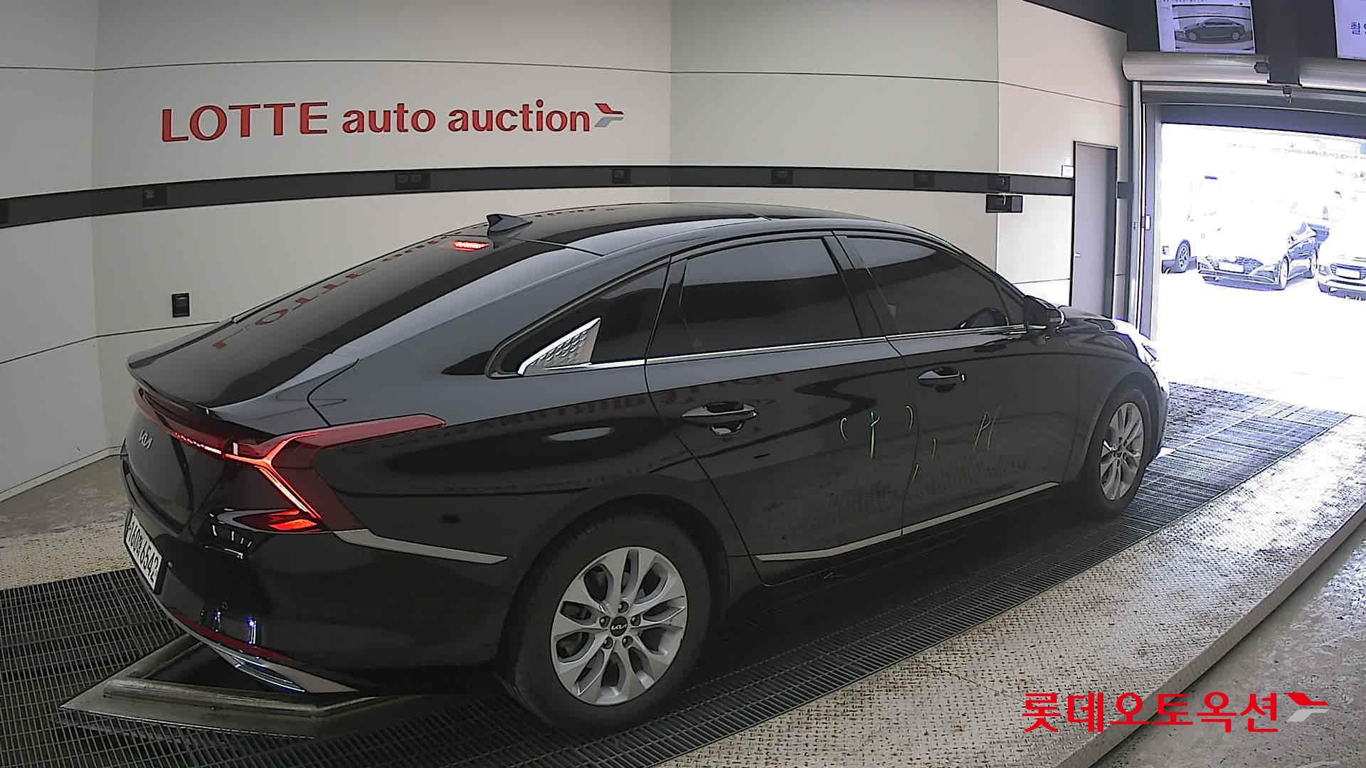 2022 - kia k8
