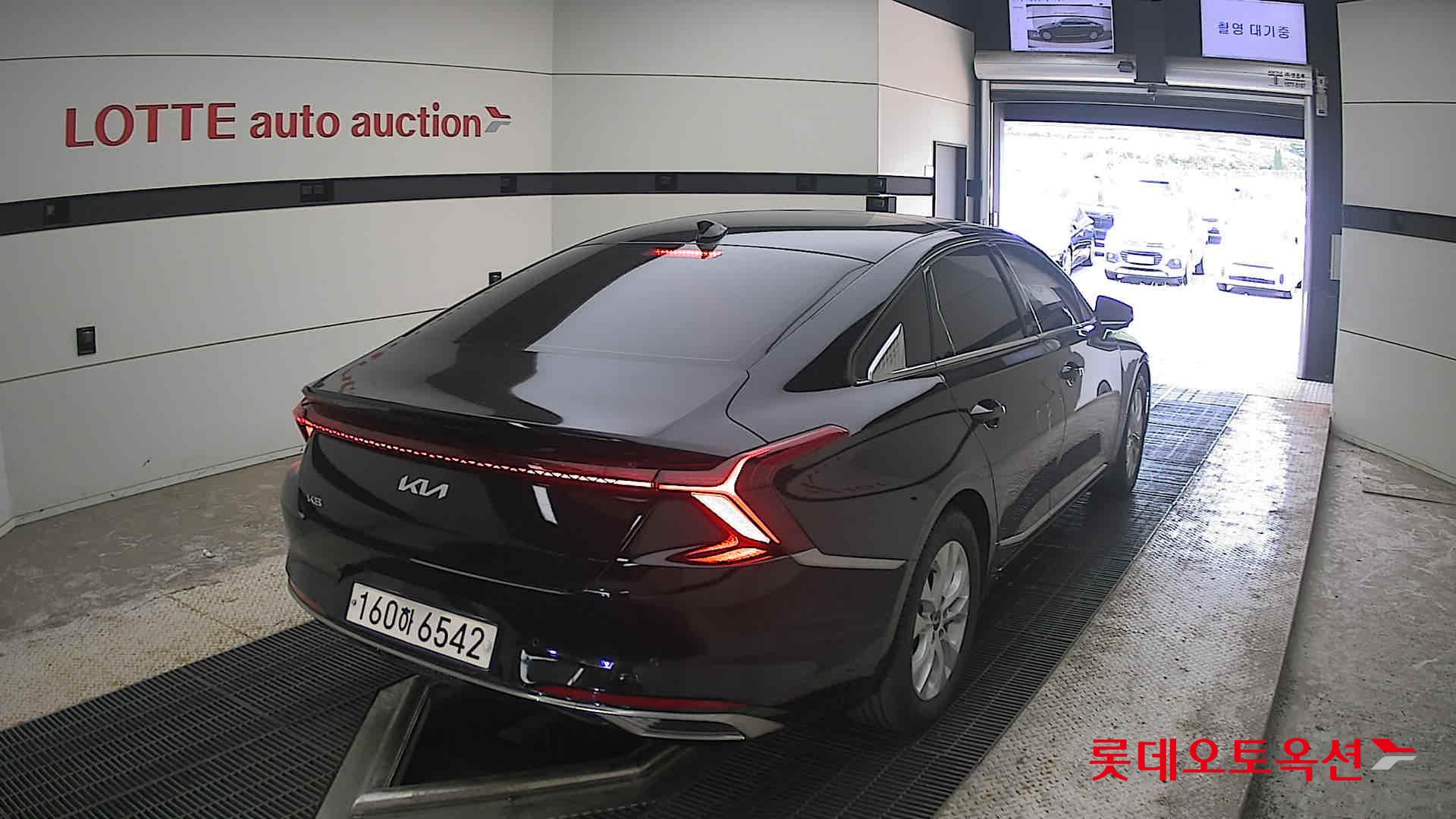 2022 - kia k8